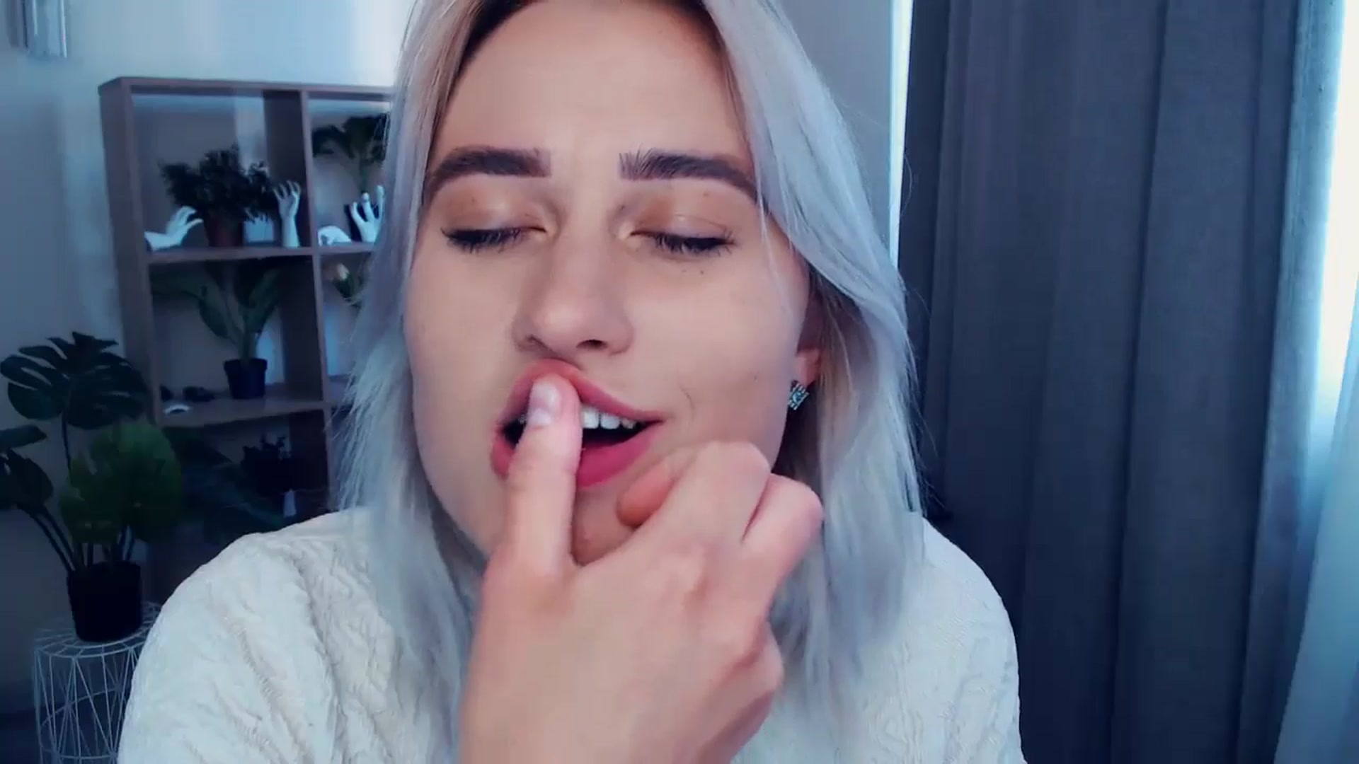 Gallery image thumbnail from Kukla_kolduna's myfreecams stream on, 06/21/2024, 16:55 image 7 of 20