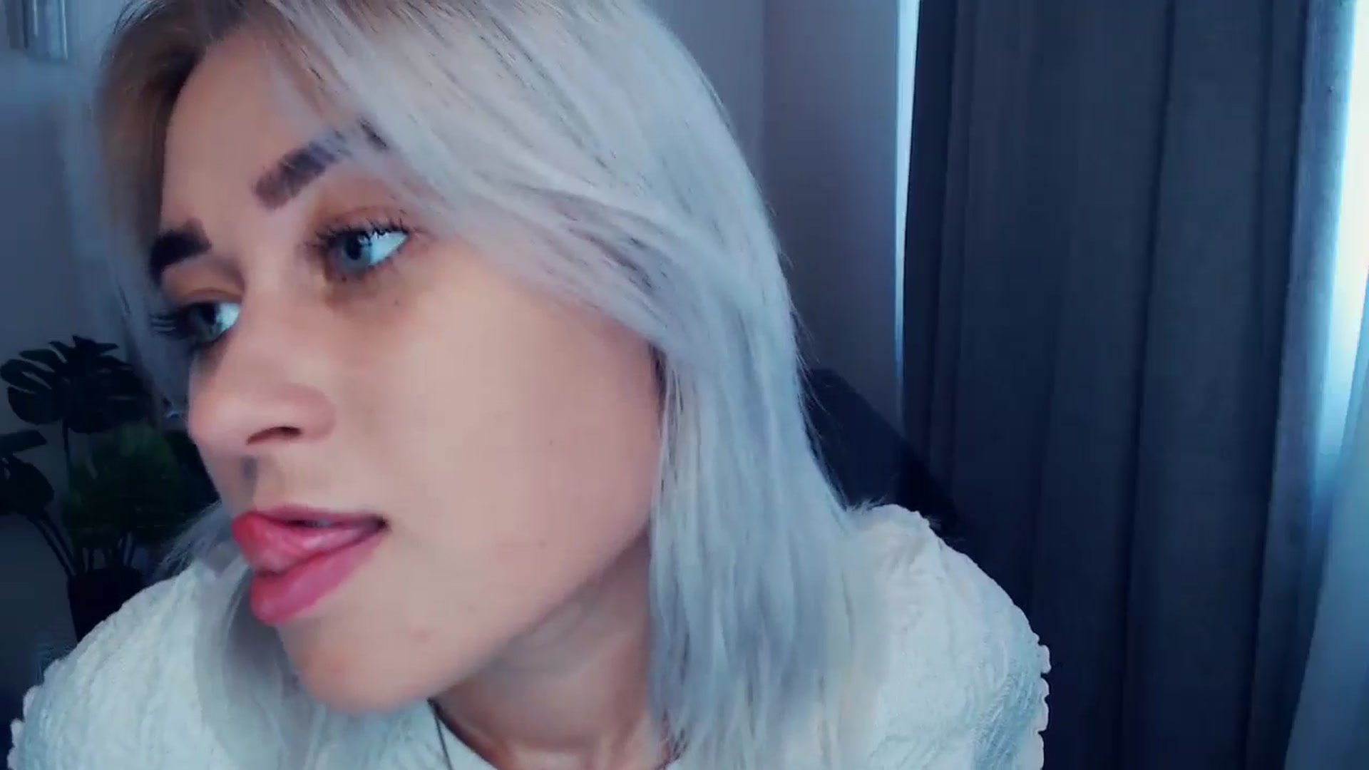 Gallery image thumbnail from Kukla_kolduna's myfreecams stream on, 06/21/2024, 16:55 image 17 of 20
