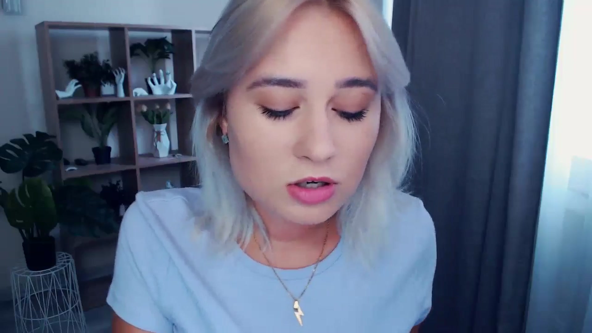 Gallery image thumbnail from Kukla_kolduna's myfreecams stream on, 06/23/2024, 12:16 image 9 of 20