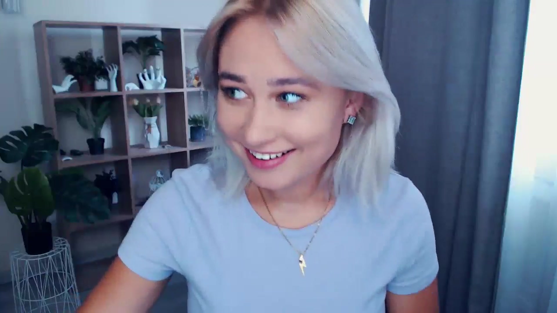 Gallery image thumbnail from Kukla_kolduna's myfreecams stream on, 06/23/2024, 12:16 image 11 of 20