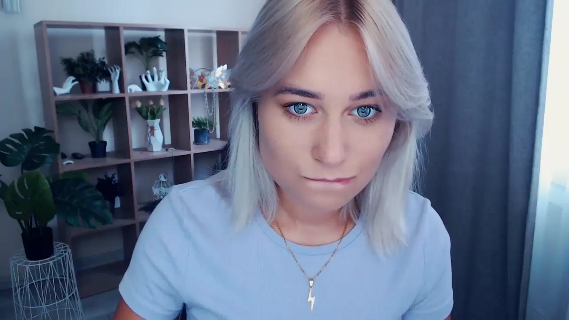 Gallery image thumbnail from Kukla_kolduna's myfreecams stream on, 06/23/2024, 12:43 image 14 of 20