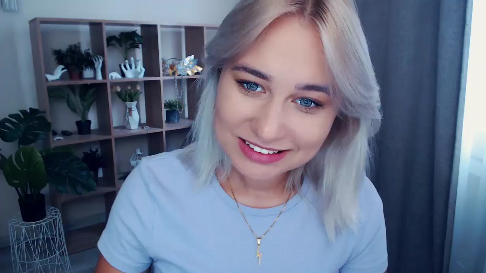 Gallery image thumbnail from Kukla_kolduna's myfreecams stream on, 06/23/2024, 12:43 image 10 of 20
