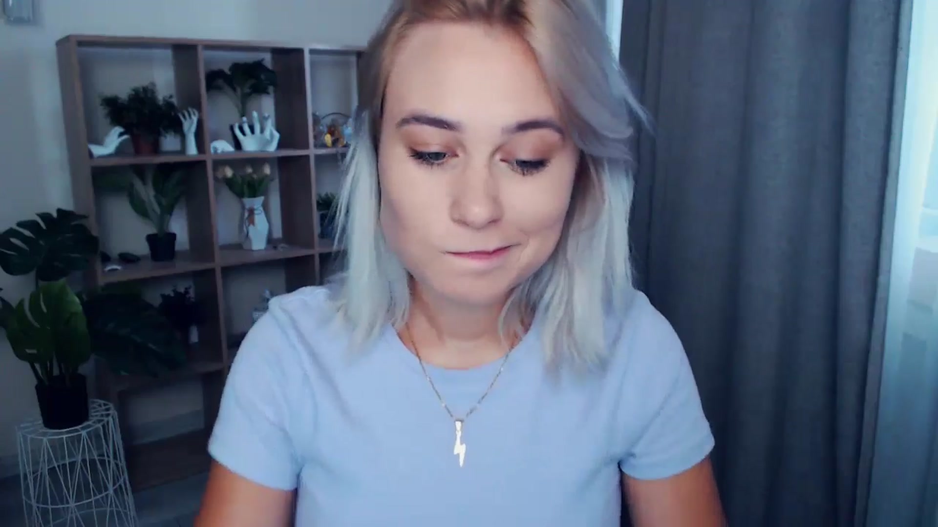 Gallery image thumbnail from Kukla_kolduna's myfreecams stream on, 06/23/2024, 12:43 image 4 of 20