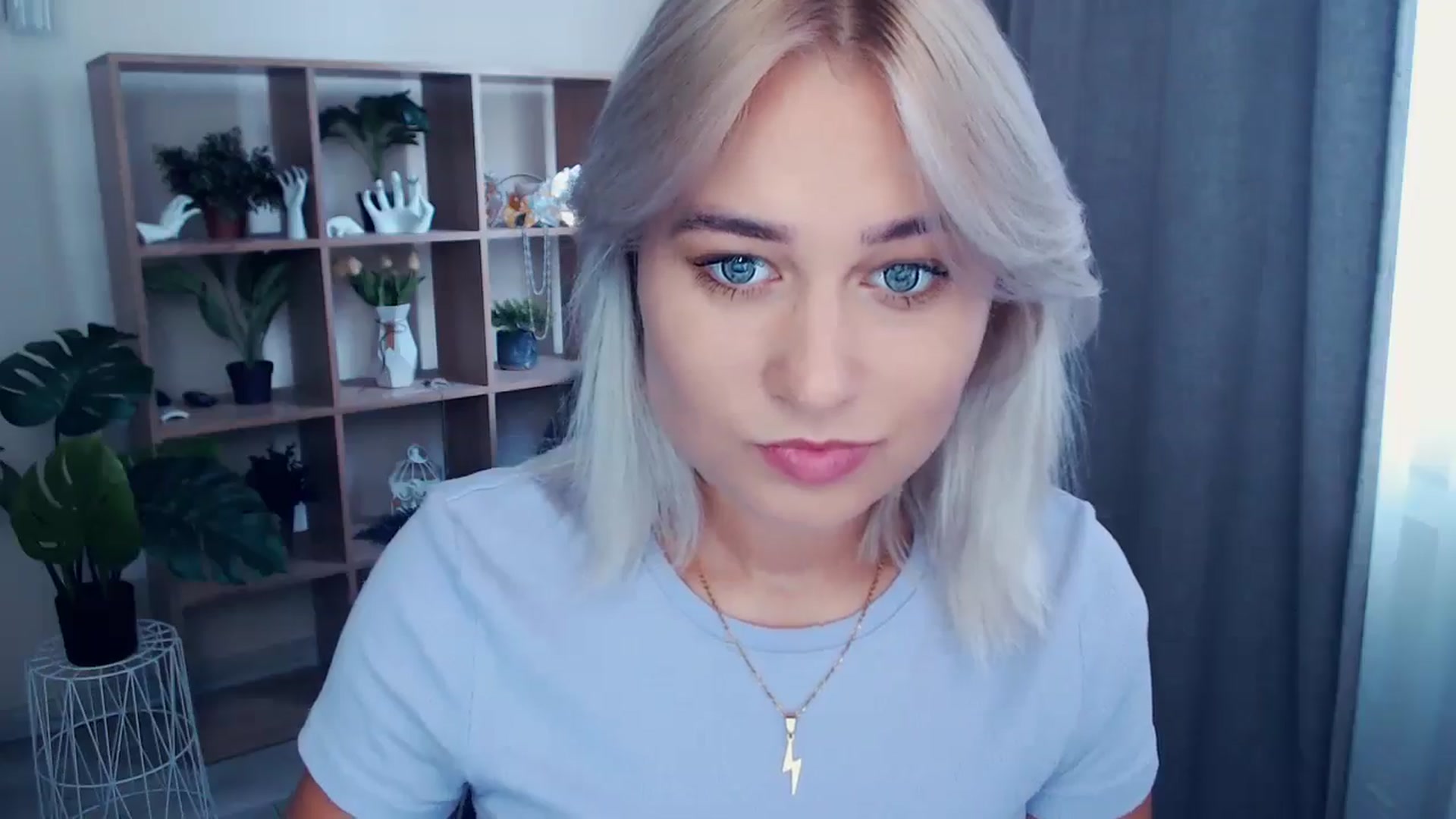 Gallery image thumbnail from Kukla_kolduna's myfreecams stream on, 06/23/2024, 12:43 image 12 of 20