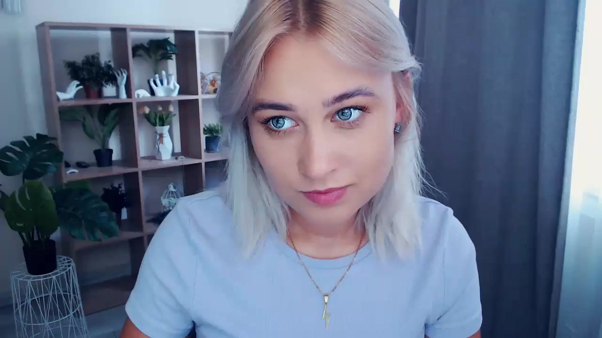 Gallery image thumbnail from Kukla_kolduna's myfreecams stream on, 06/23/2024, 12:43 image 16 of 20
