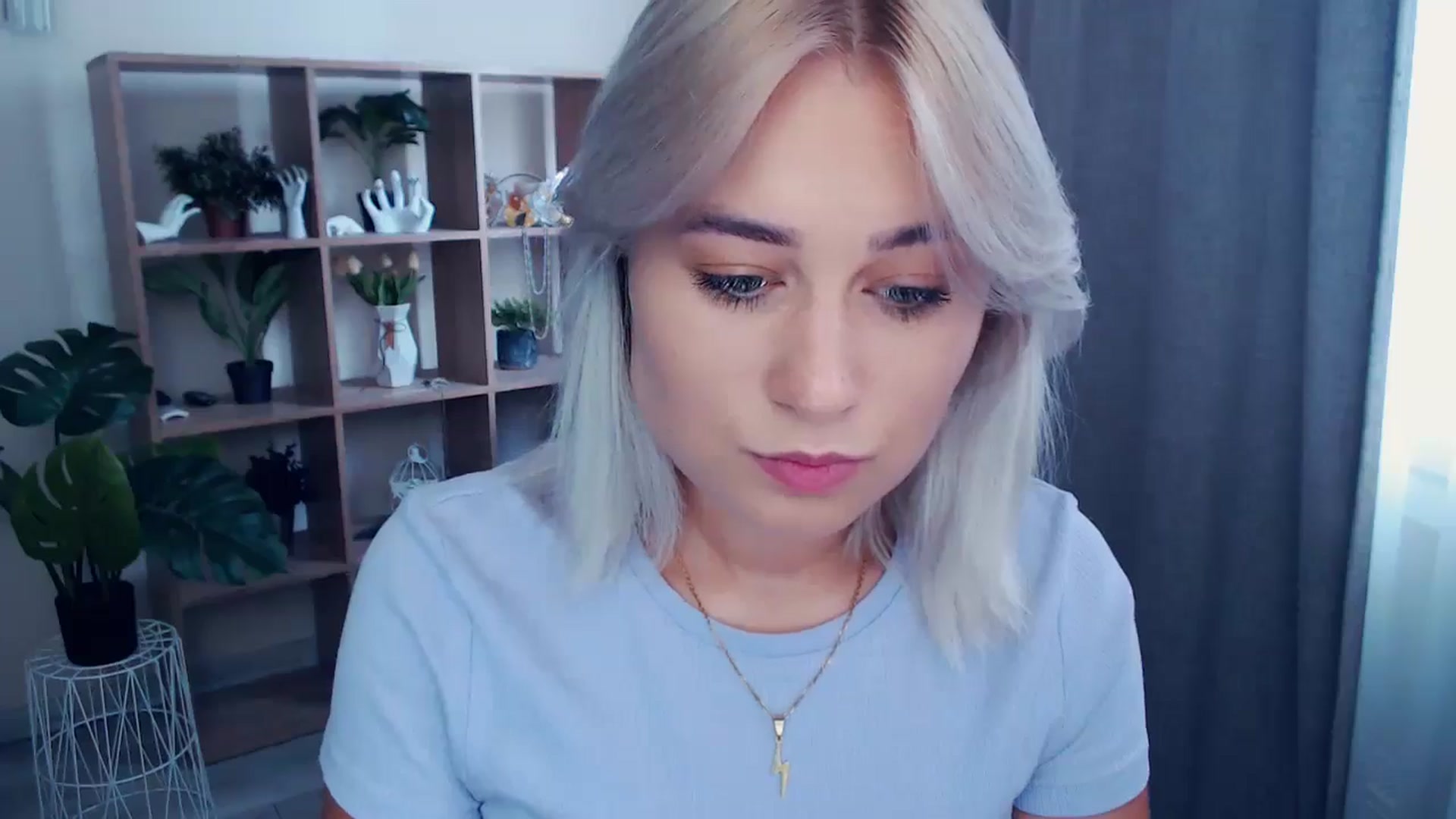 Gallery image thumbnail from Kukla_kolduna's myfreecams stream on, 06/23/2024, 12:43 image 15 of 20