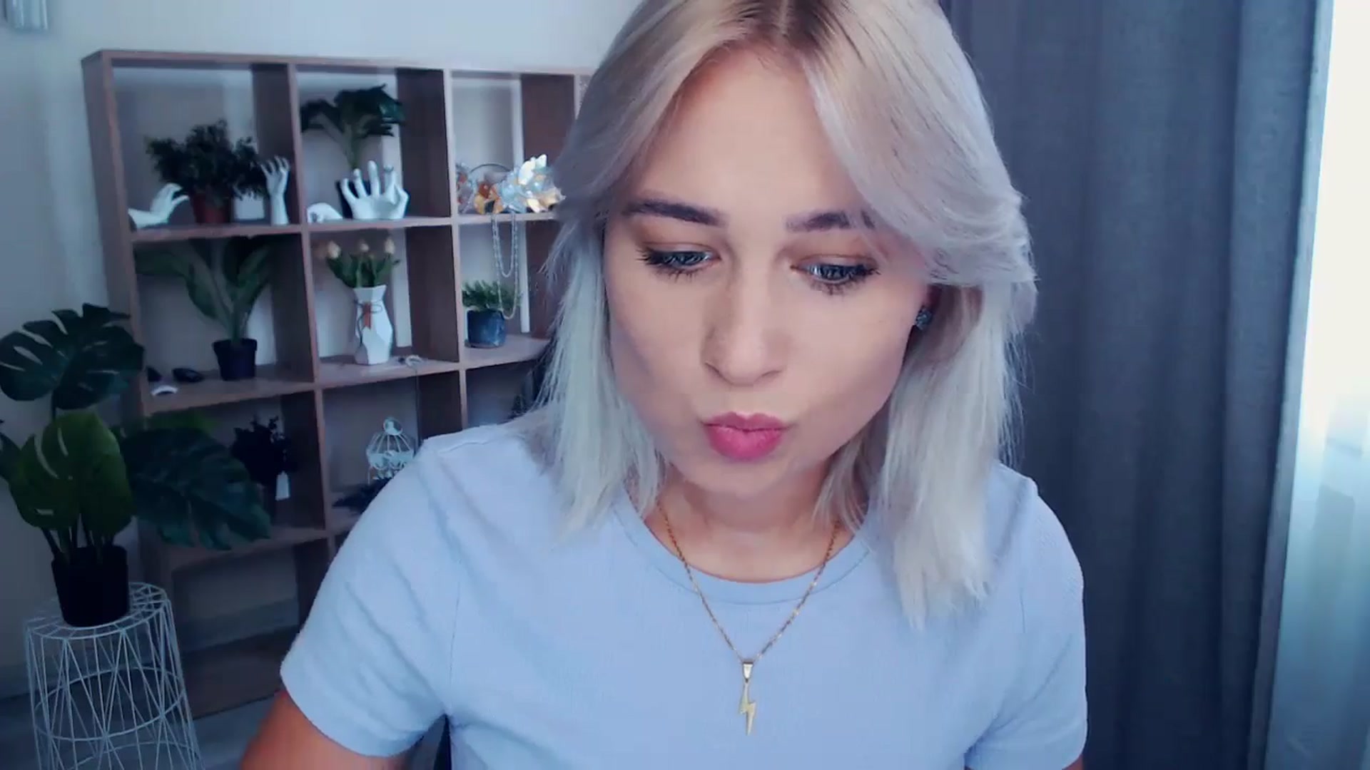 Gallery image thumbnail from Kukla_kolduna's myfreecams stream on, 06/23/2024, 12:43 image 11 of 20