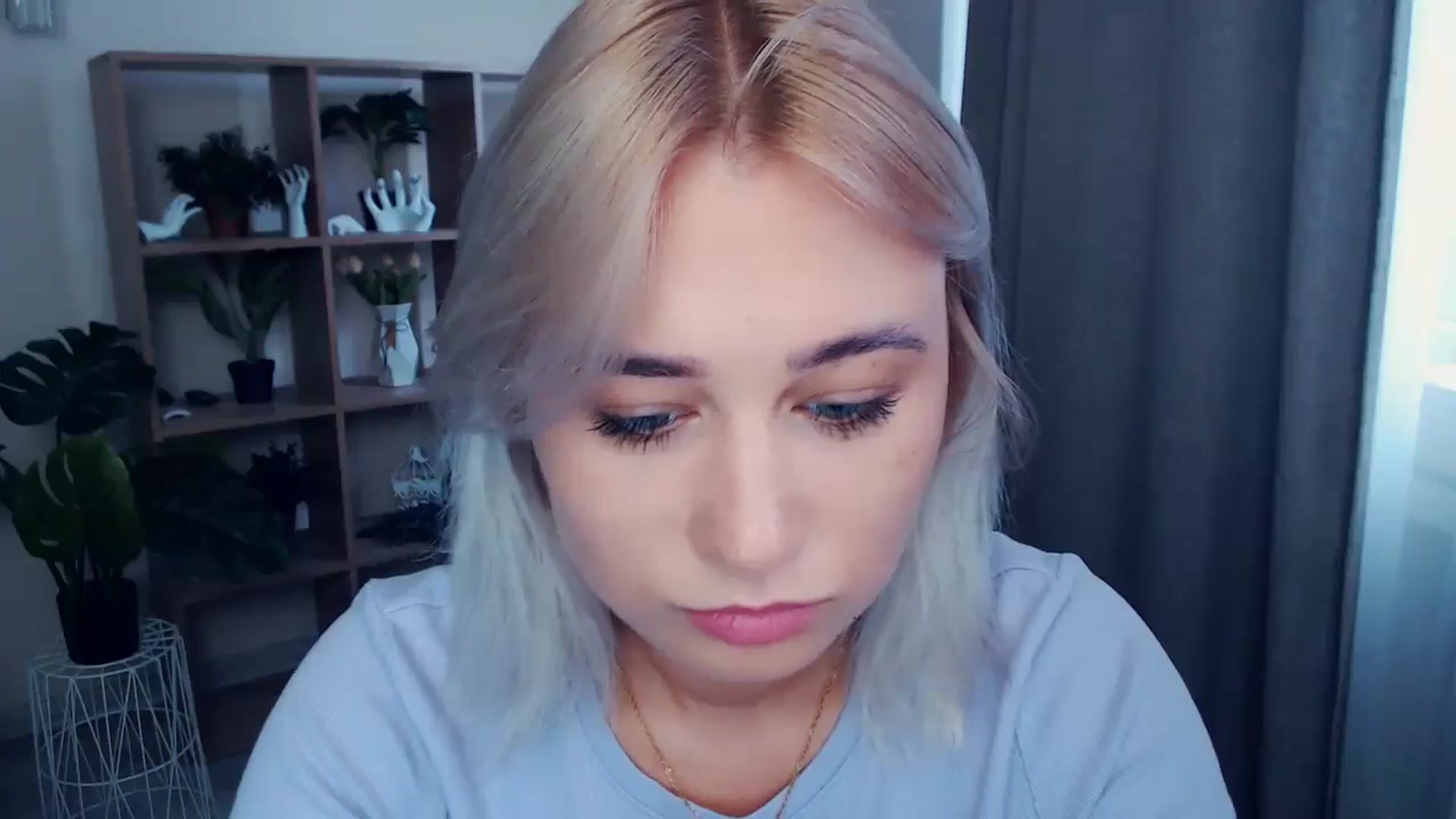 Gallery image thumbnail from Kukla_kolduna's myfreecams stream on, 06/23/2024, 13:13 image 13 of 20