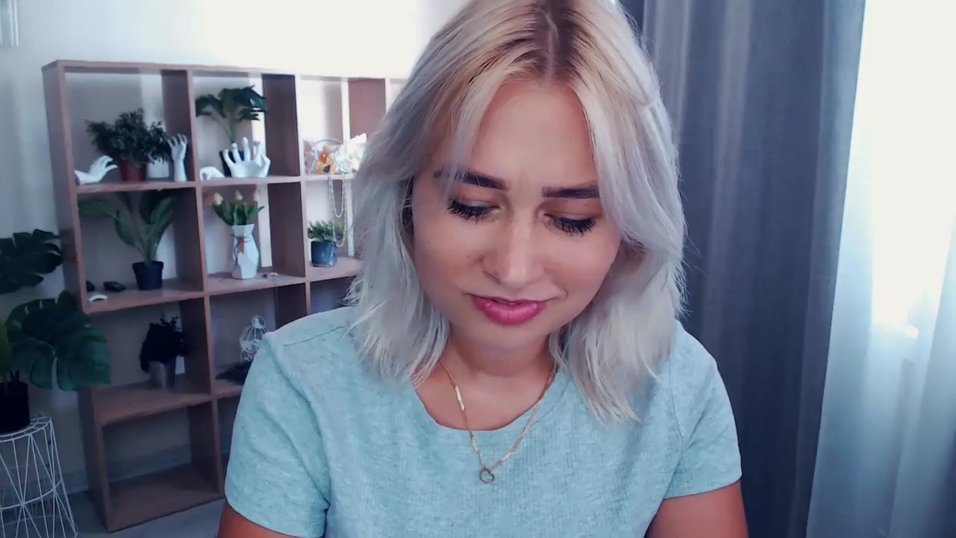 Gallery image thumbnail from Kukla_kolduna's myfreecams stream on, 06/27/2024, 14:30 image 3 of 20