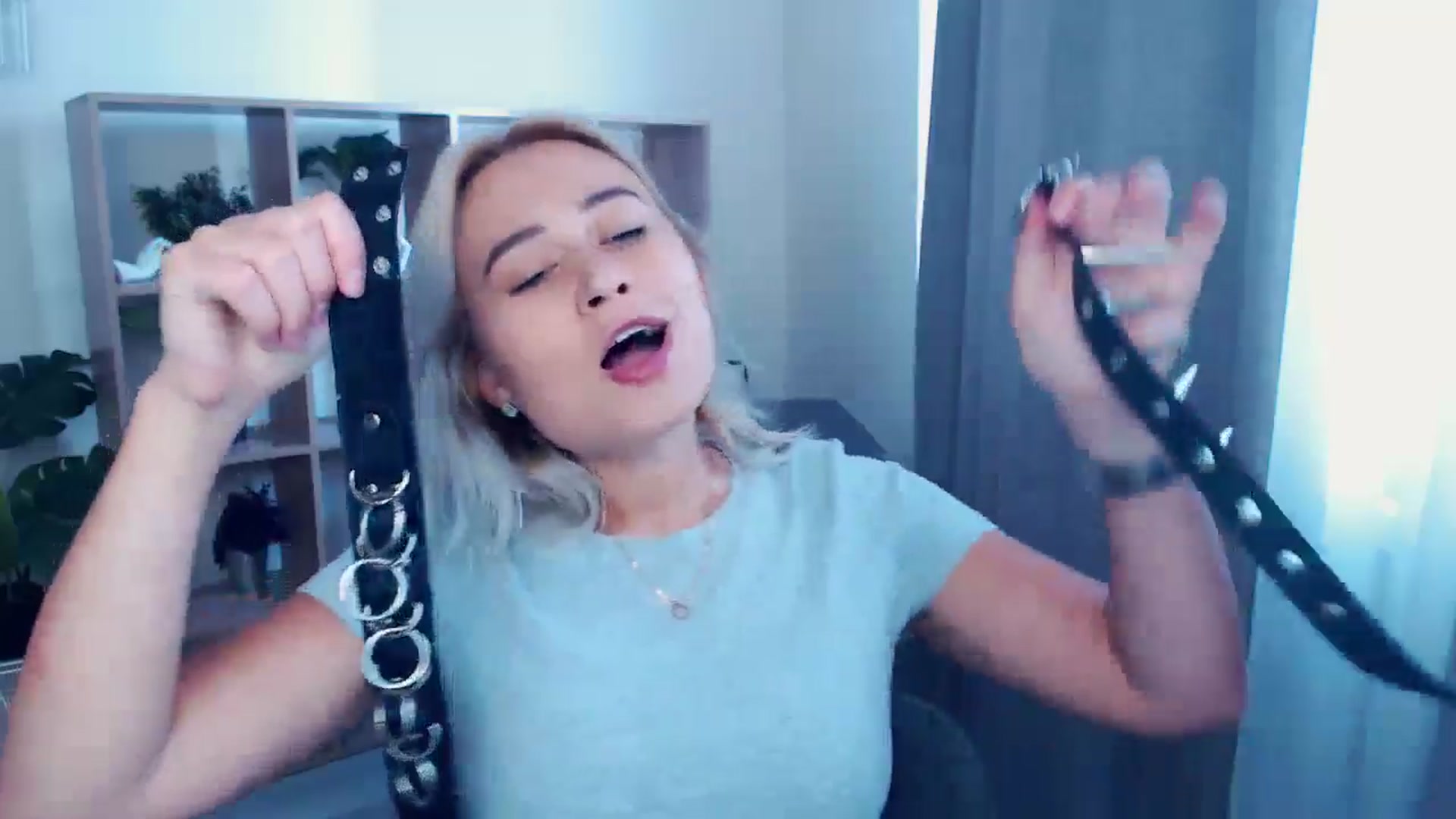 Gallery image thumbnail from Kukla_kolduna's myfreecams stream on, 06/27/2024, 14:30 image 9 of 20