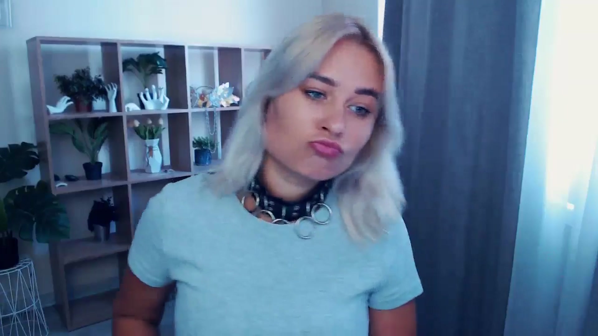 Gallery image thumbnail from Kukla_kolduna's myfreecams stream on, 06/27/2024, 14:30 image 11 of 20