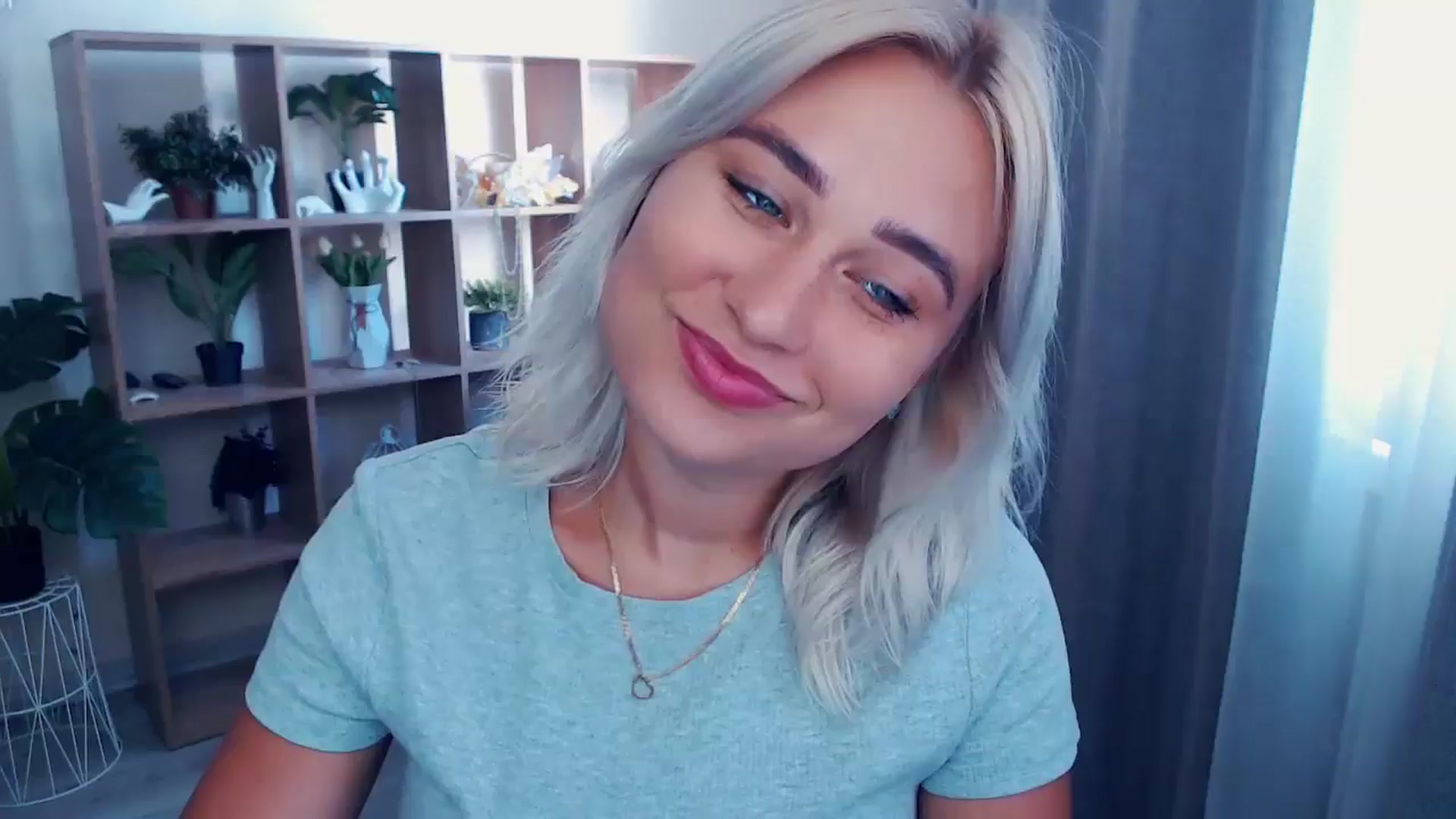 Gallery image thumbnail from Kukla_kolduna's myfreecams stream on, 06/27/2024, 15:14 image 16 of 20