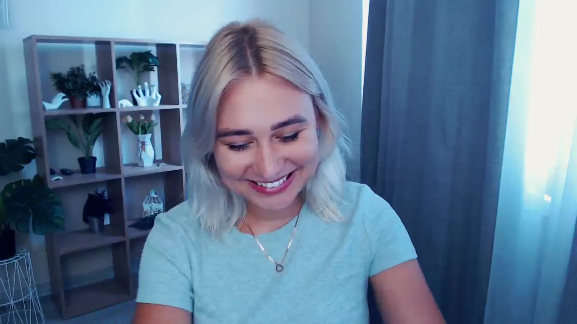 Gallery image thumbnail from Kukla_kolduna's myfreecams stream on, 06/27/2024, 15:14 image 3 of 20