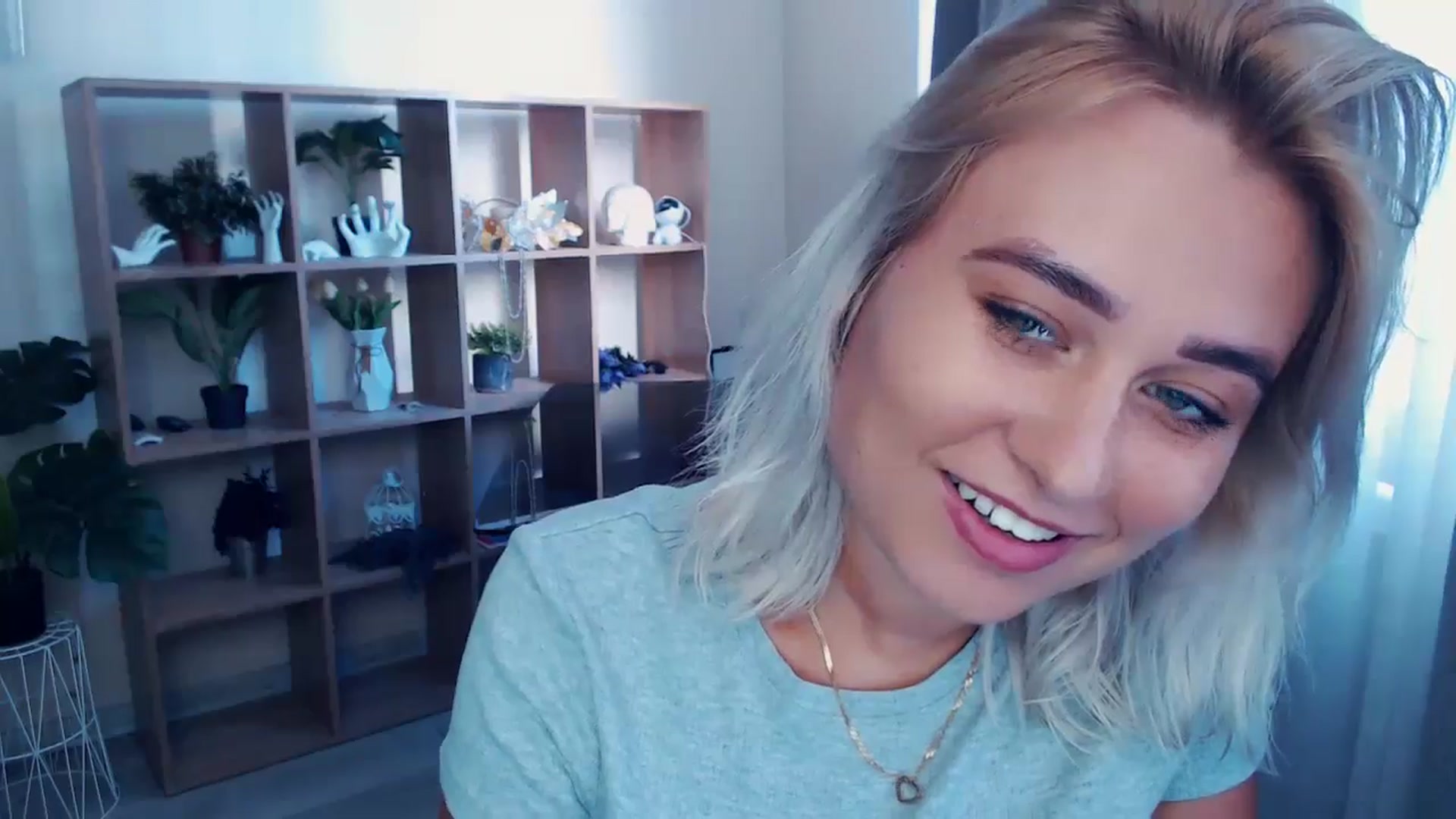 Gallery image thumbnail from Kukla_kolduna's myfreecams stream on, 06/27/2024, 16:18 image 10 of 20