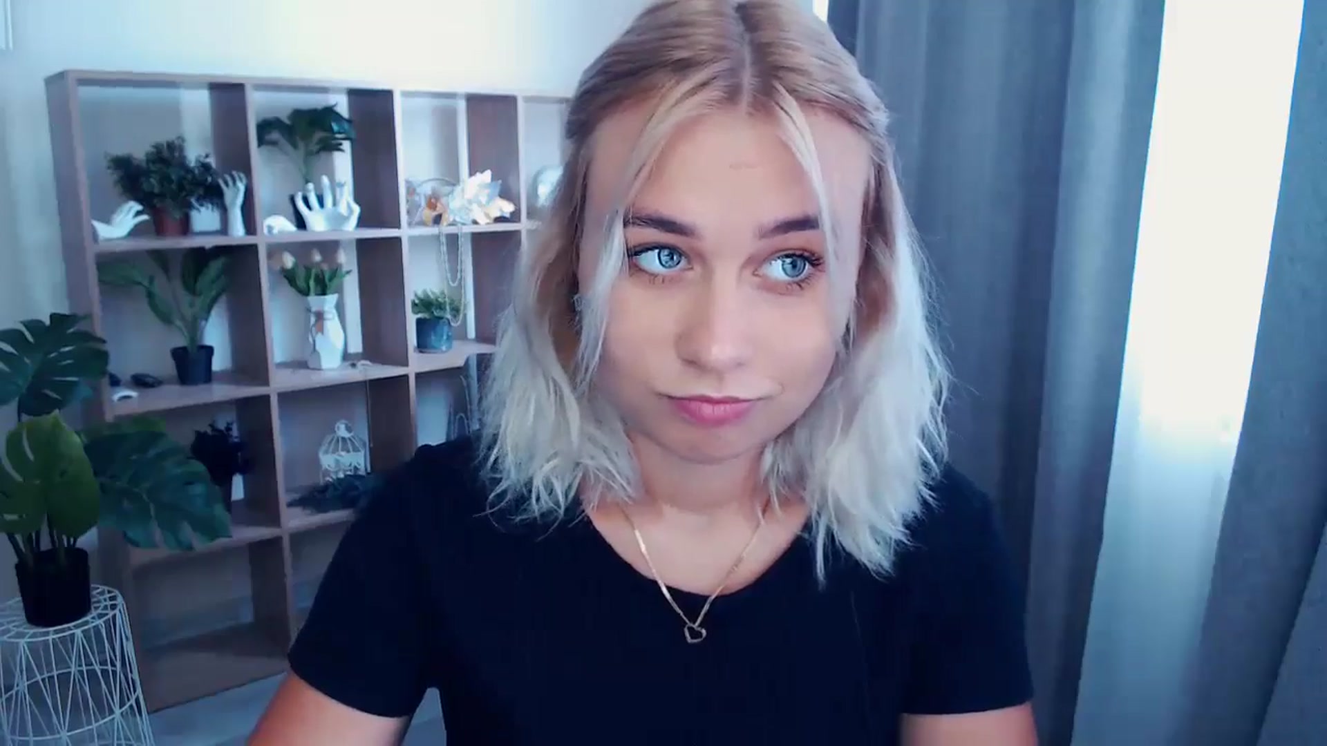 Gallery image thumbnail from Kukla_kolduna's myfreecams stream on, 06/28/2024, 14:51 image 11 of 20