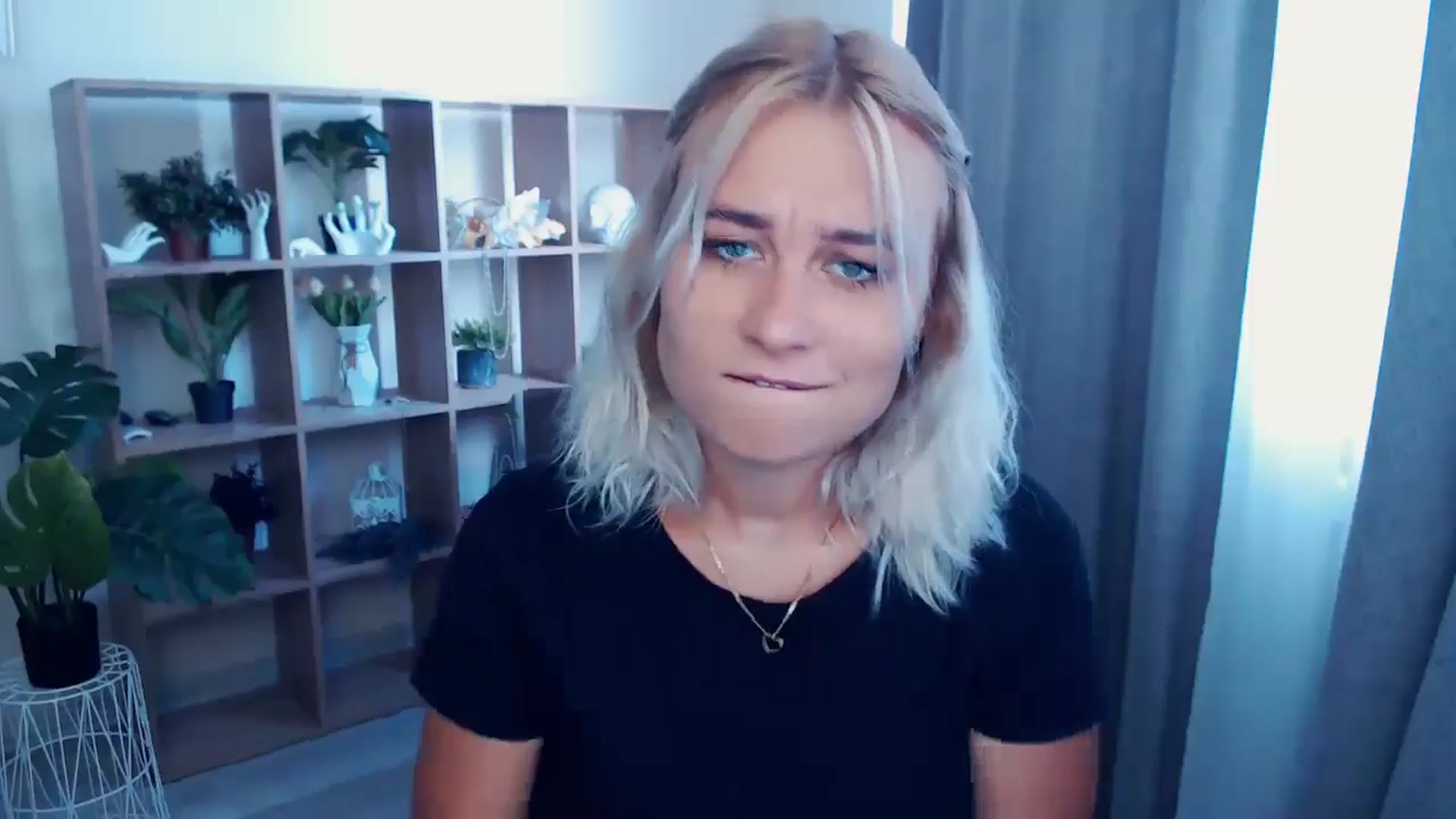 Gallery image thumbnail from Kukla_kolduna's myfreecams stream on, 06/28/2024, 14:51 image 4 of 20