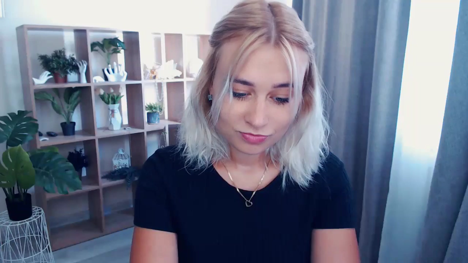 Gallery image thumbnail from Kukla_kolduna's myfreecams stream on, 06/28/2024, 14:51 image 5 of 20