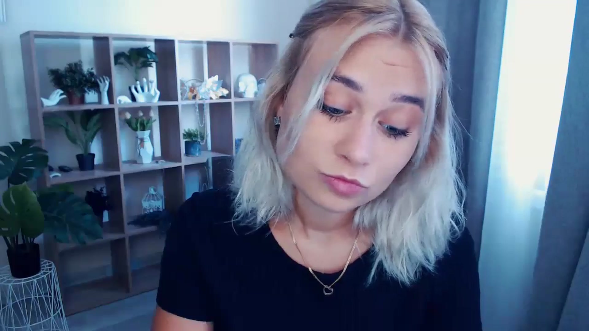 Gallery image thumbnail from Kukla_kolduna's myfreecams stream on, 06/28/2024, 14:51 image 3 of 20