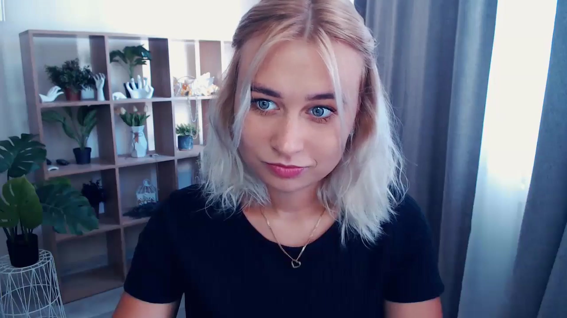 Gallery image thumbnail from Kukla_kolduna's myfreecams stream on, 06/28/2024, 14:51 image 18 of 20