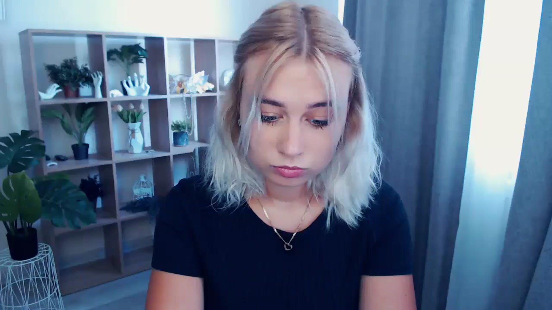 Gallery image thumbnail from Kukla_kolduna's myfreecams stream on, 06/28/2024, 14:51 image 6 of 20