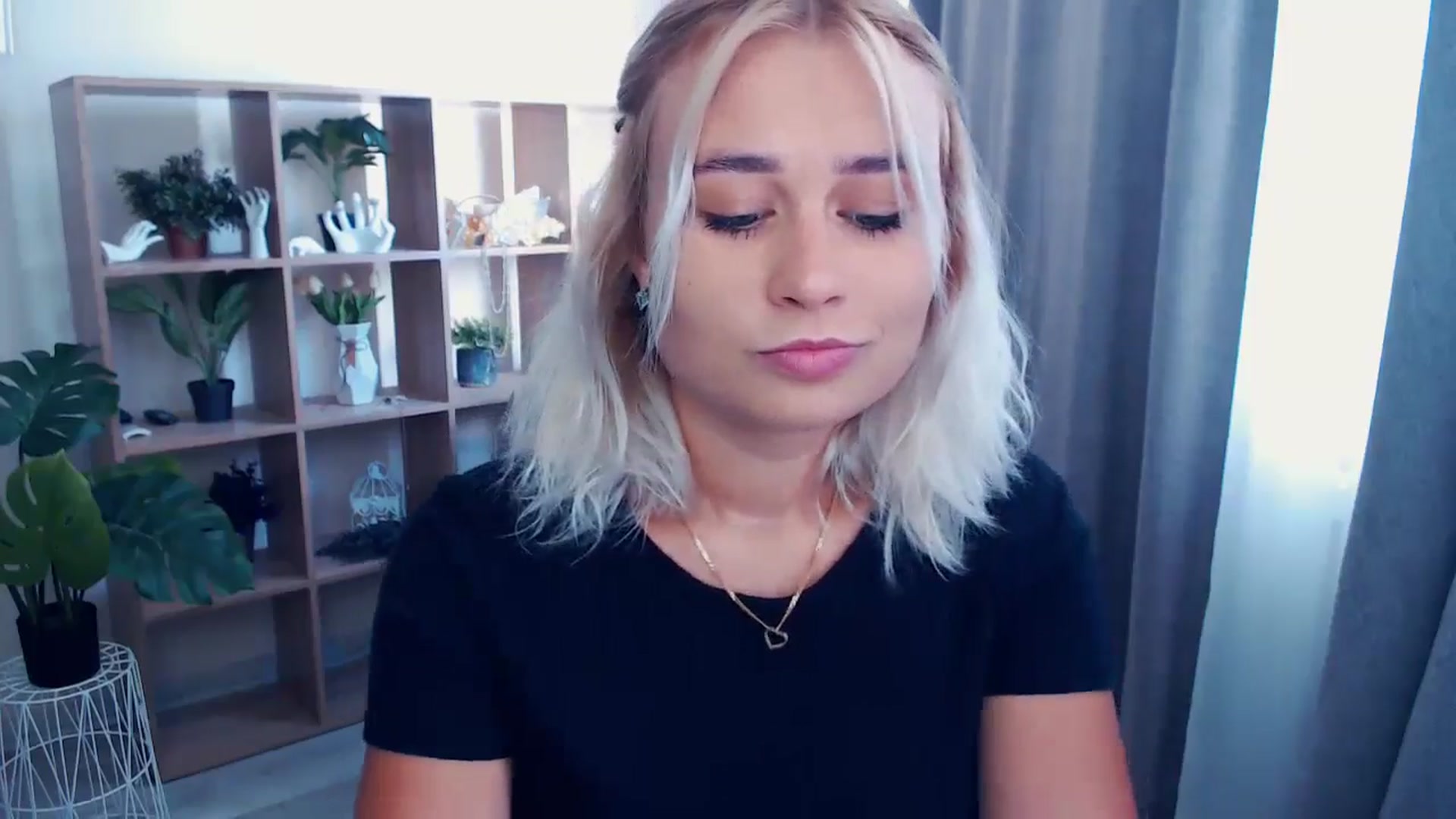 Gallery image thumbnail from Kukla_kolduna's myfreecams stream on, 06/28/2024, 14:51 image 7 of 20