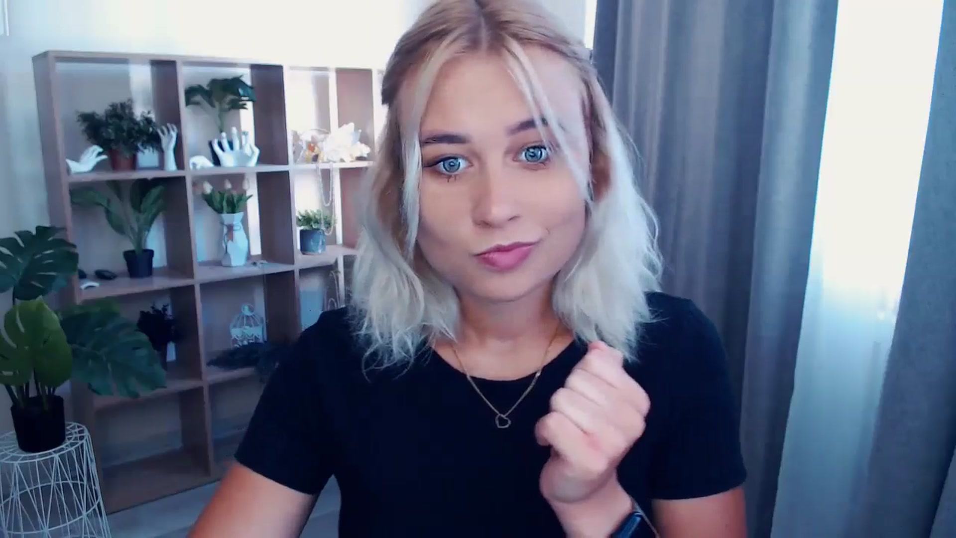 Gallery image thumbnail from Kukla_kolduna's myfreecams stream on, 06/28/2024, 15:28 image 19 of 20
