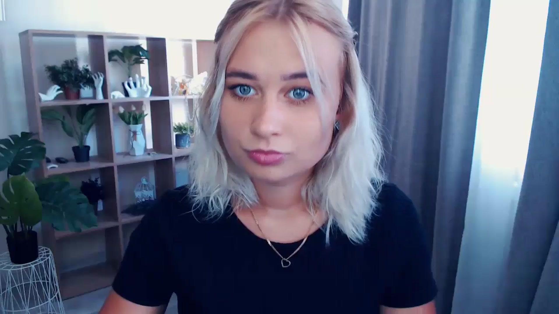 Gallery image thumbnail from Kukla_kolduna's myfreecams stream on, 06/28/2024, 15:28 image 1 of 20