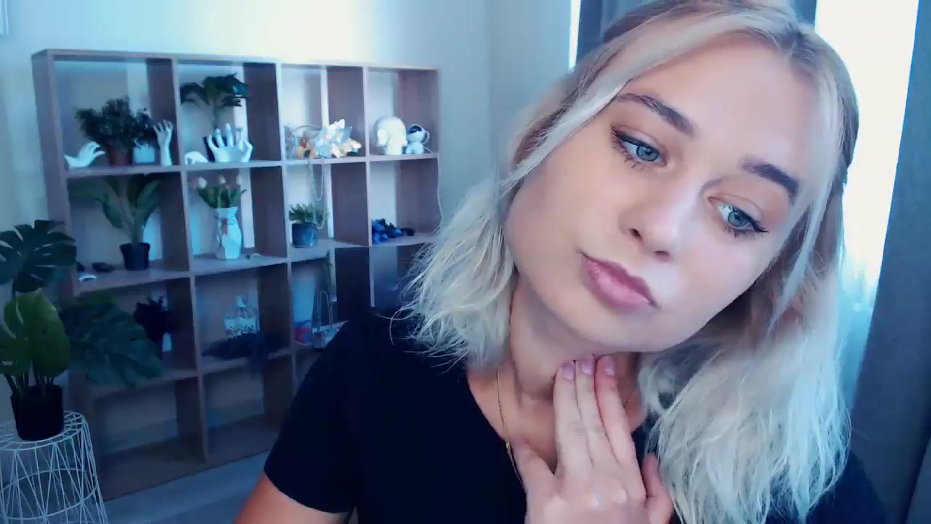 Gallery image thumbnail from Kukla_kolduna's myfreecams stream on, 06/28/2024, 15:28 image 14 of 20
