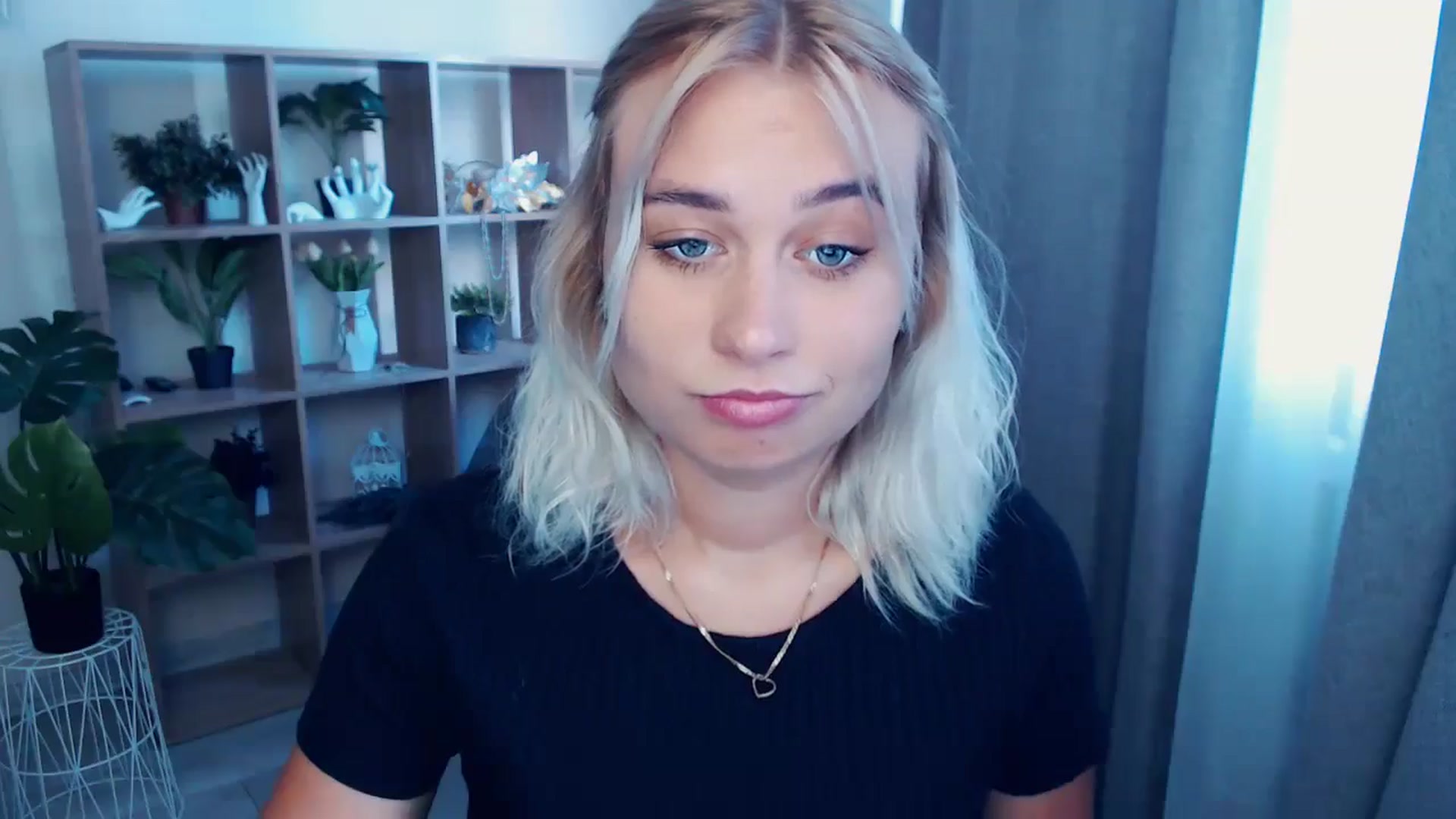 Gallery image thumbnail from Kukla_kolduna's myfreecams stream on, 06/28/2024, 17:42 image 4 of 20