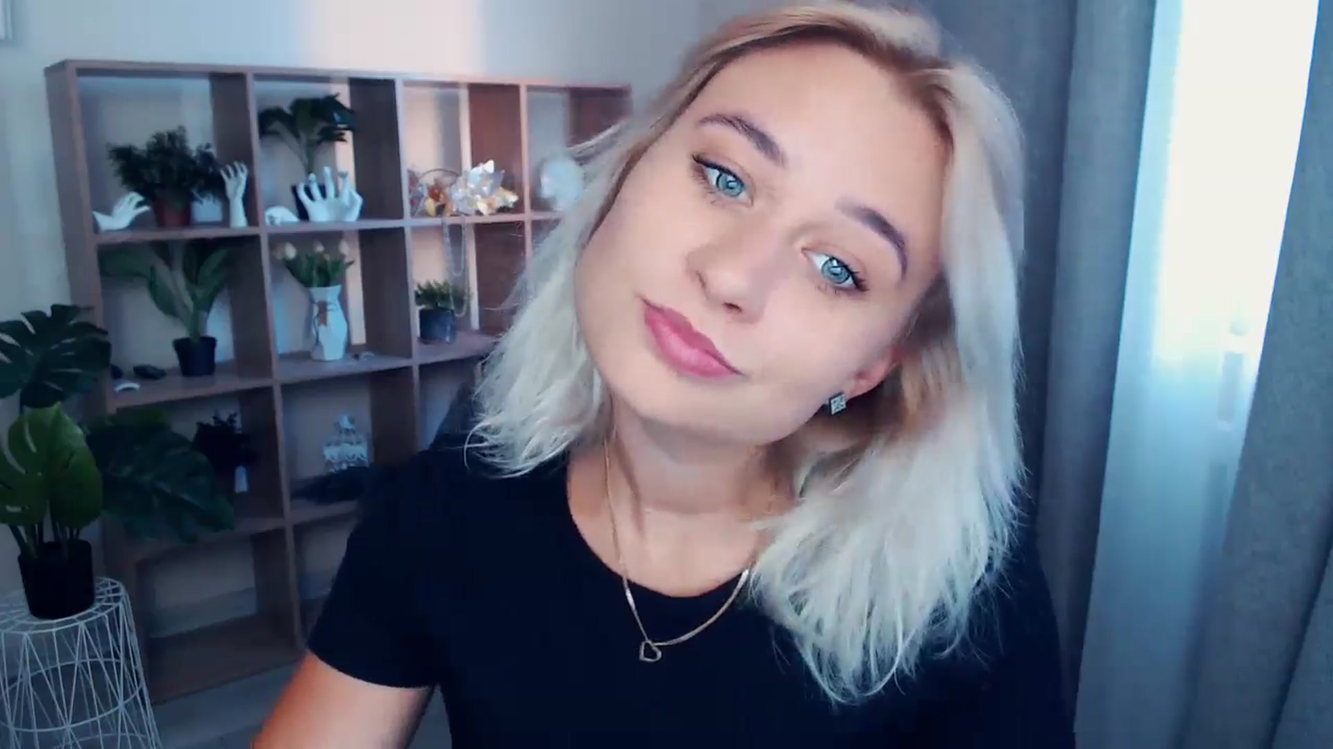 Gallery image thumbnail from Kukla_kolduna's myfreecams stream on, 06/28/2024, 17:42 image 19 of 20