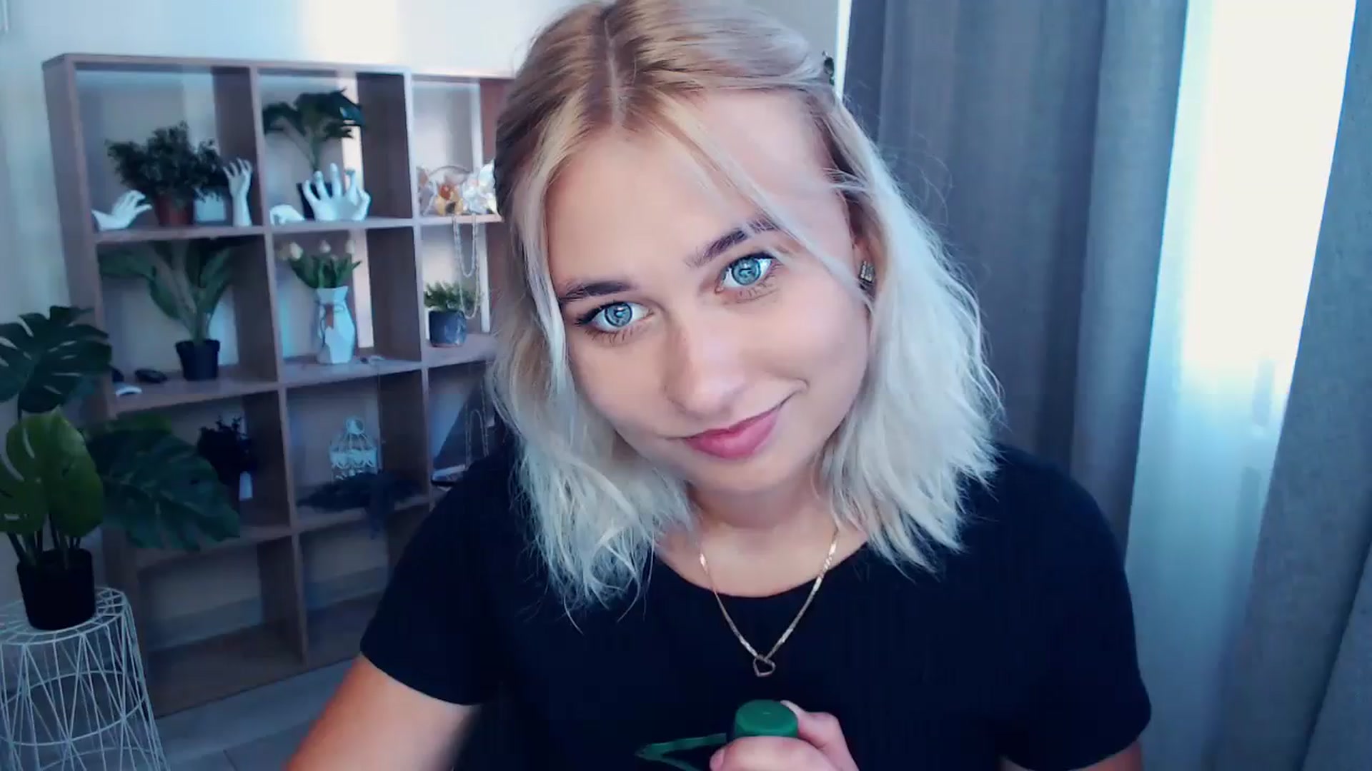 Gallery image thumbnail from Kukla_kolduna's myfreecams stream on, 06/28/2024, 17:42 image 12 of 20