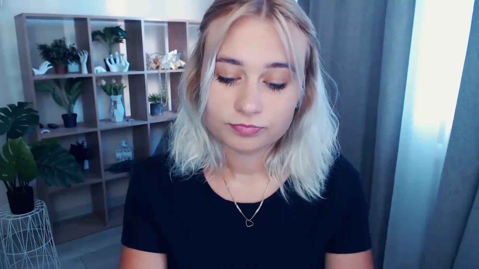 Gallery image thumbnail from Kukla_kolduna's myfreecams stream on, 06/28/2024, 17:42 image 7 of 20