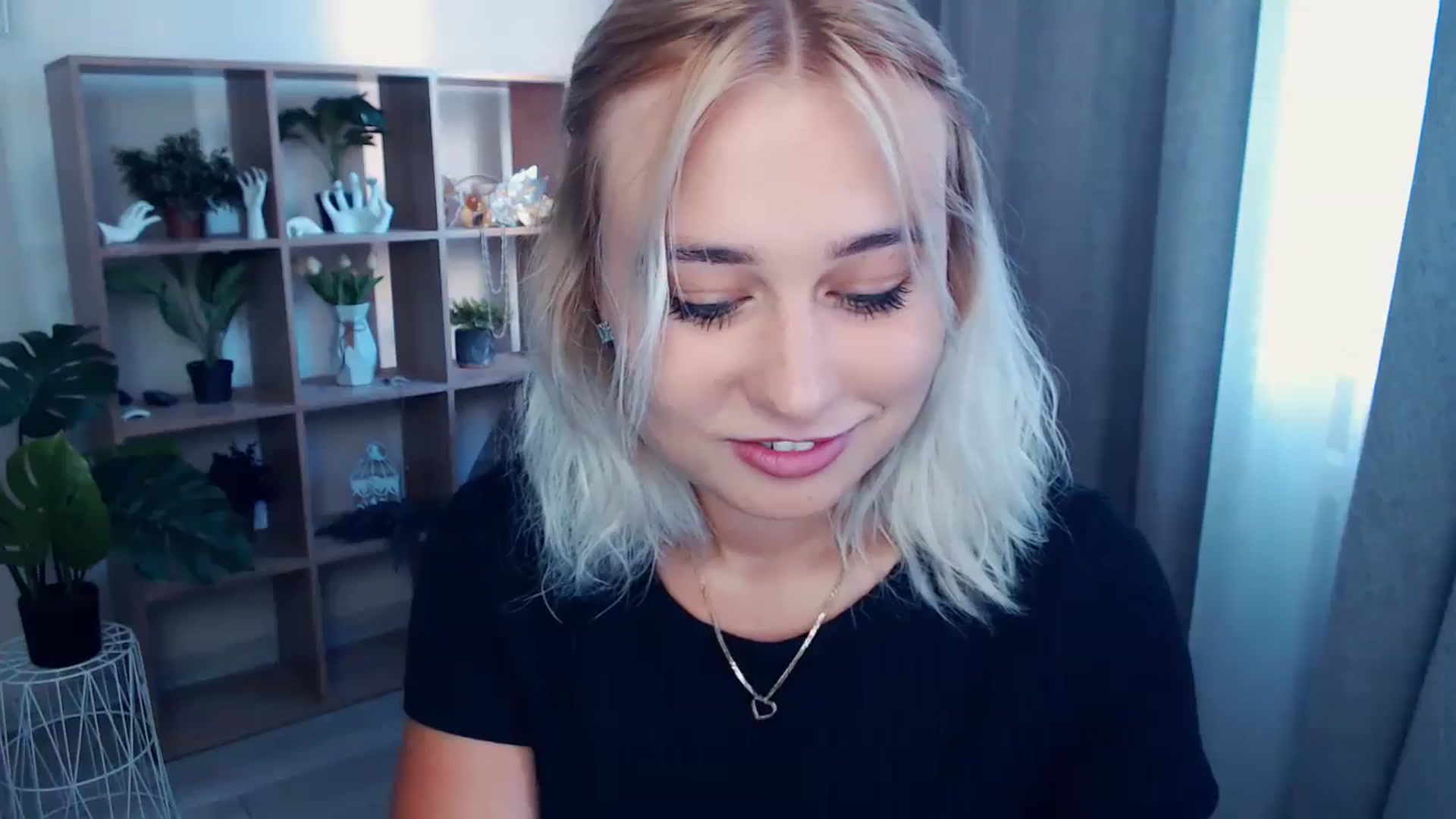 Gallery image thumbnail from Kukla_kolduna's myfreecams stream on, 06/28/2024, 17:42 image 13 of 20