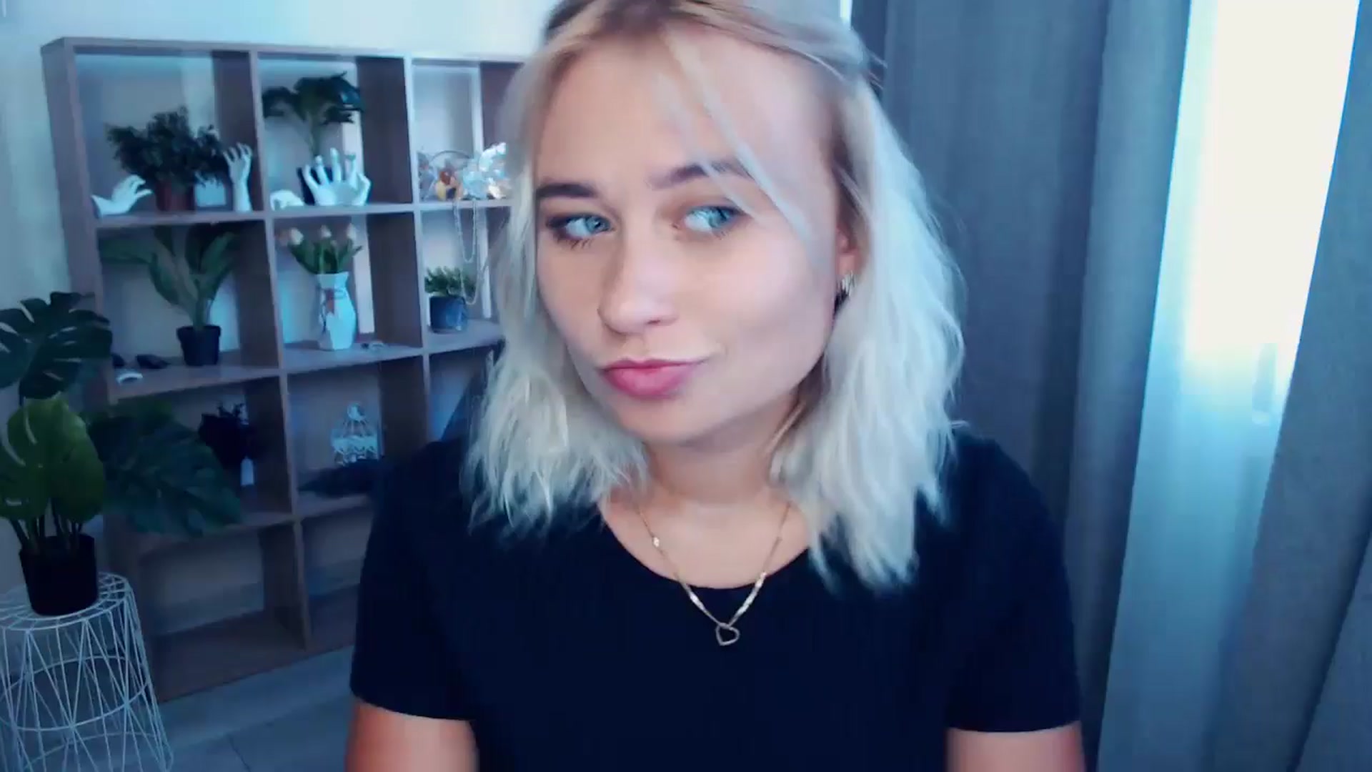 Gallery image thumbnail from Kukla_kolduna's myfreecams stream on, 06/28/2024, 17:42 image 3 of 20
