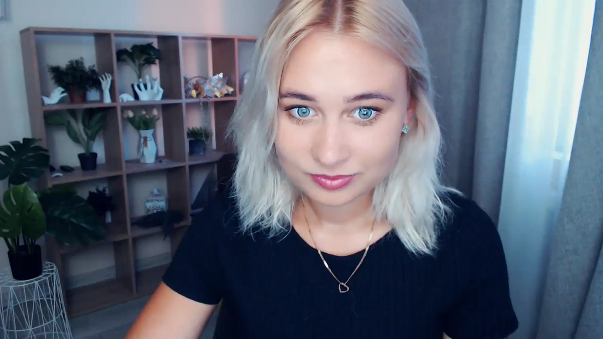 Gallery image thumbnail from Kukla_kolduna's myfreecams stream on, 06/28/2024, 18:02 image 9 of 20