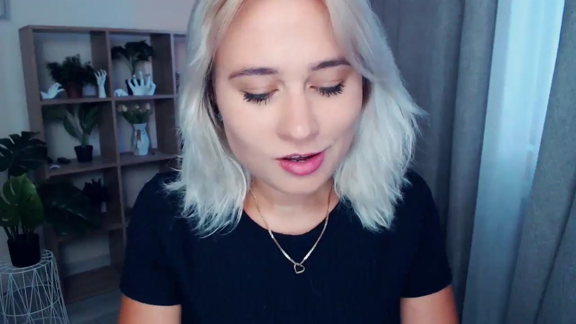 Gallery image thumbnail from Kukla_kolduna's myfreecams stream on, 06/28/2024, 18:02 image 17 of 20