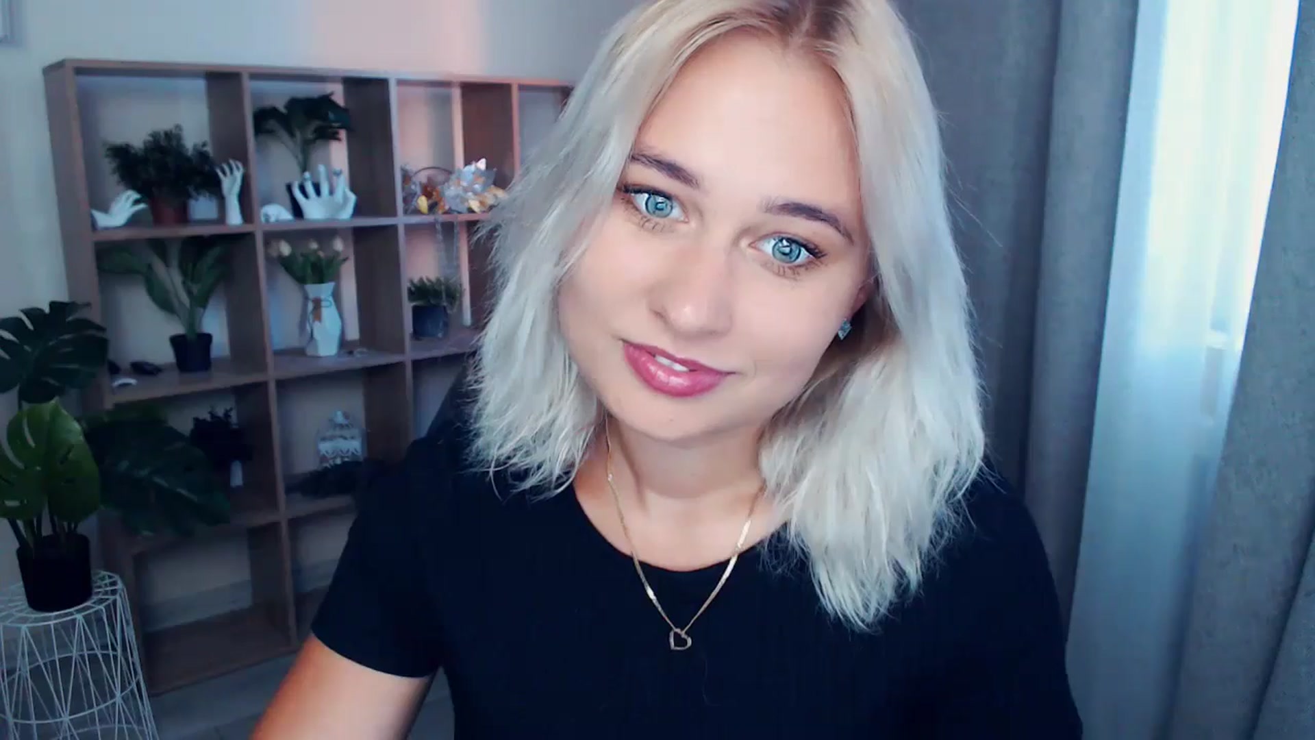 Gallery image thumbnail from Kukla_kolduna's myfreecams stream on, 06/28/2024, 18:02 image 4 of 20