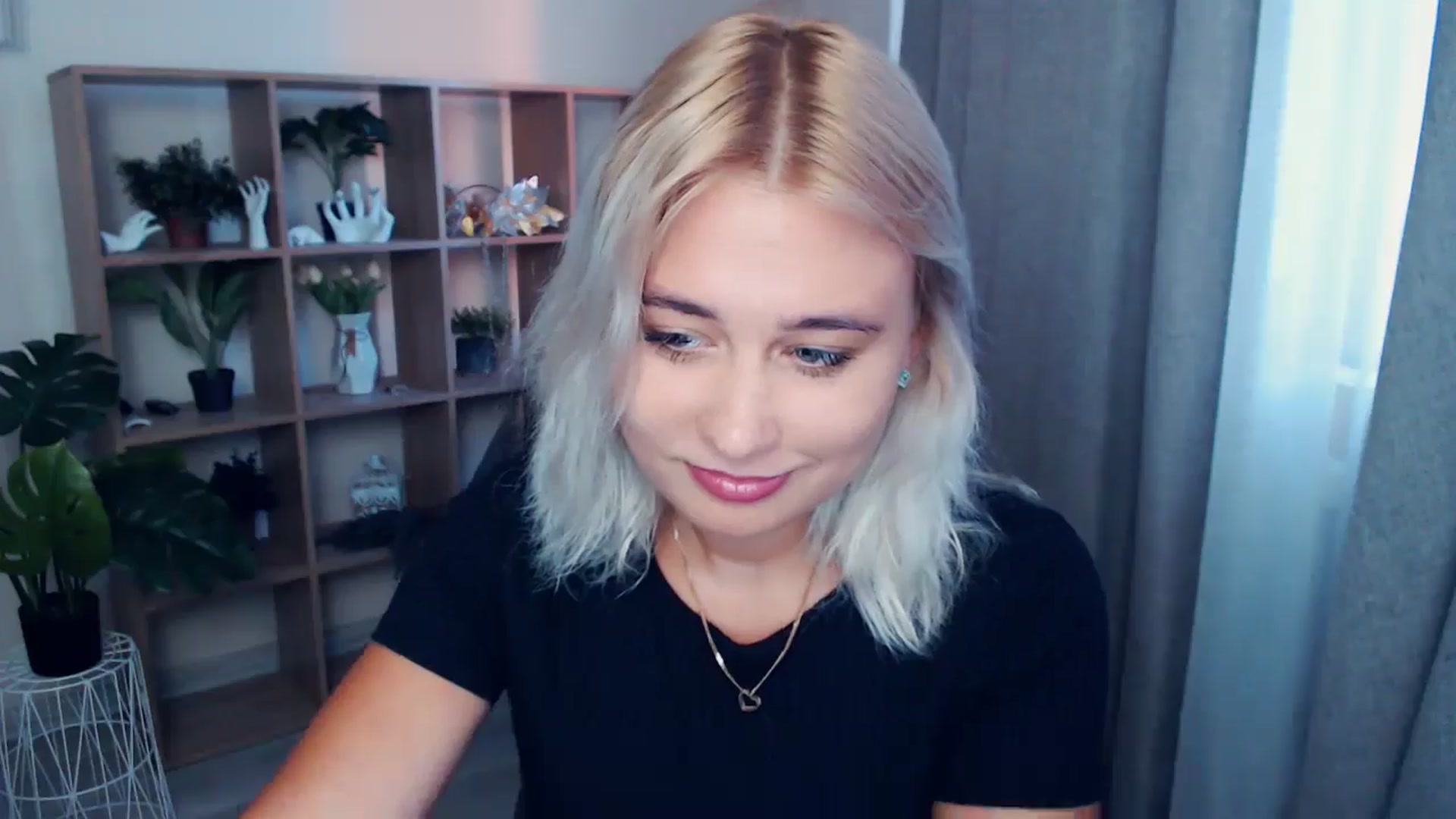 Gallery image thumbnail from Kukla_kolduna's myfreecams stream on, 06/28/2024, 18:02 image 8 of 20