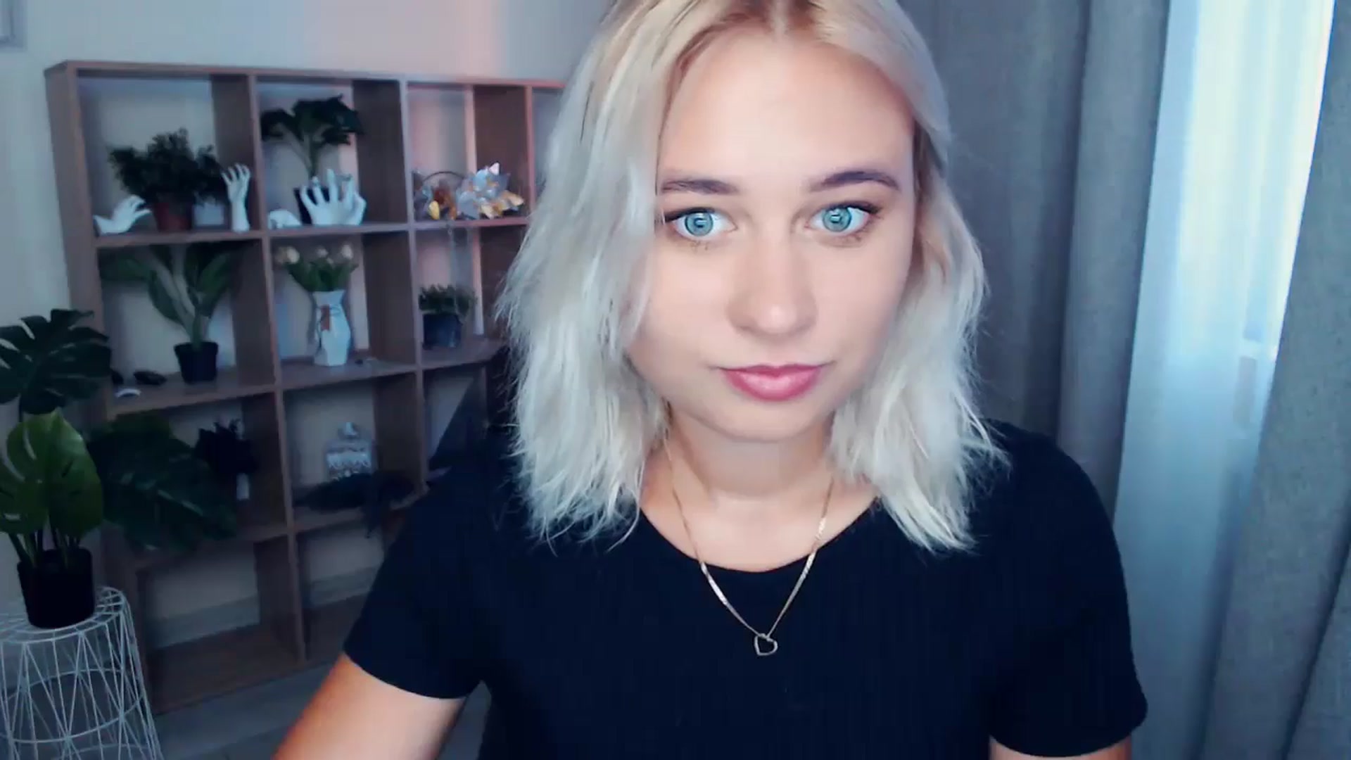 Gallery image thumbnail from Kukla_kolduna's myfreecams stream on, 06/28/2024, 18:02 image 11 of 20