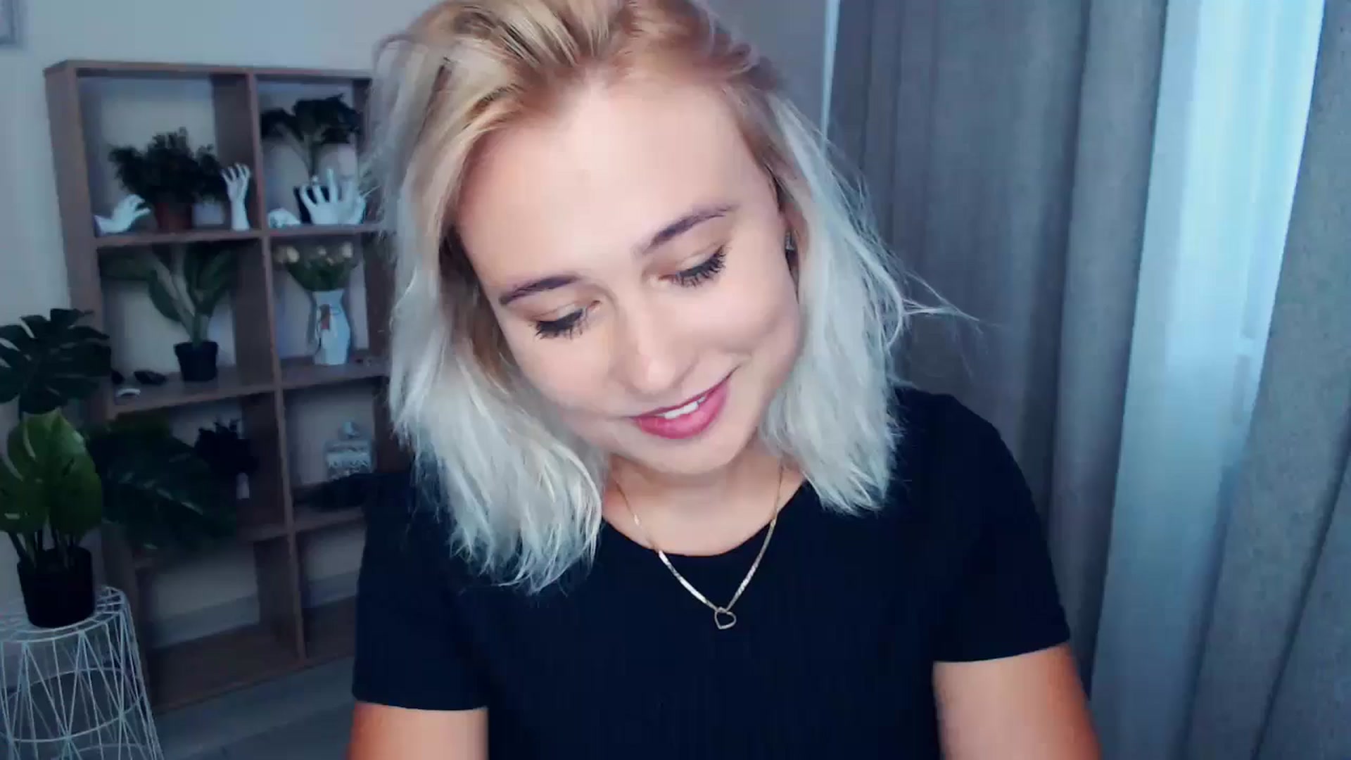 Gallery image thumbnail from Kukla_kolduna's myfreecams stream on, 06/28/2024, 18:02 image 20 of 20