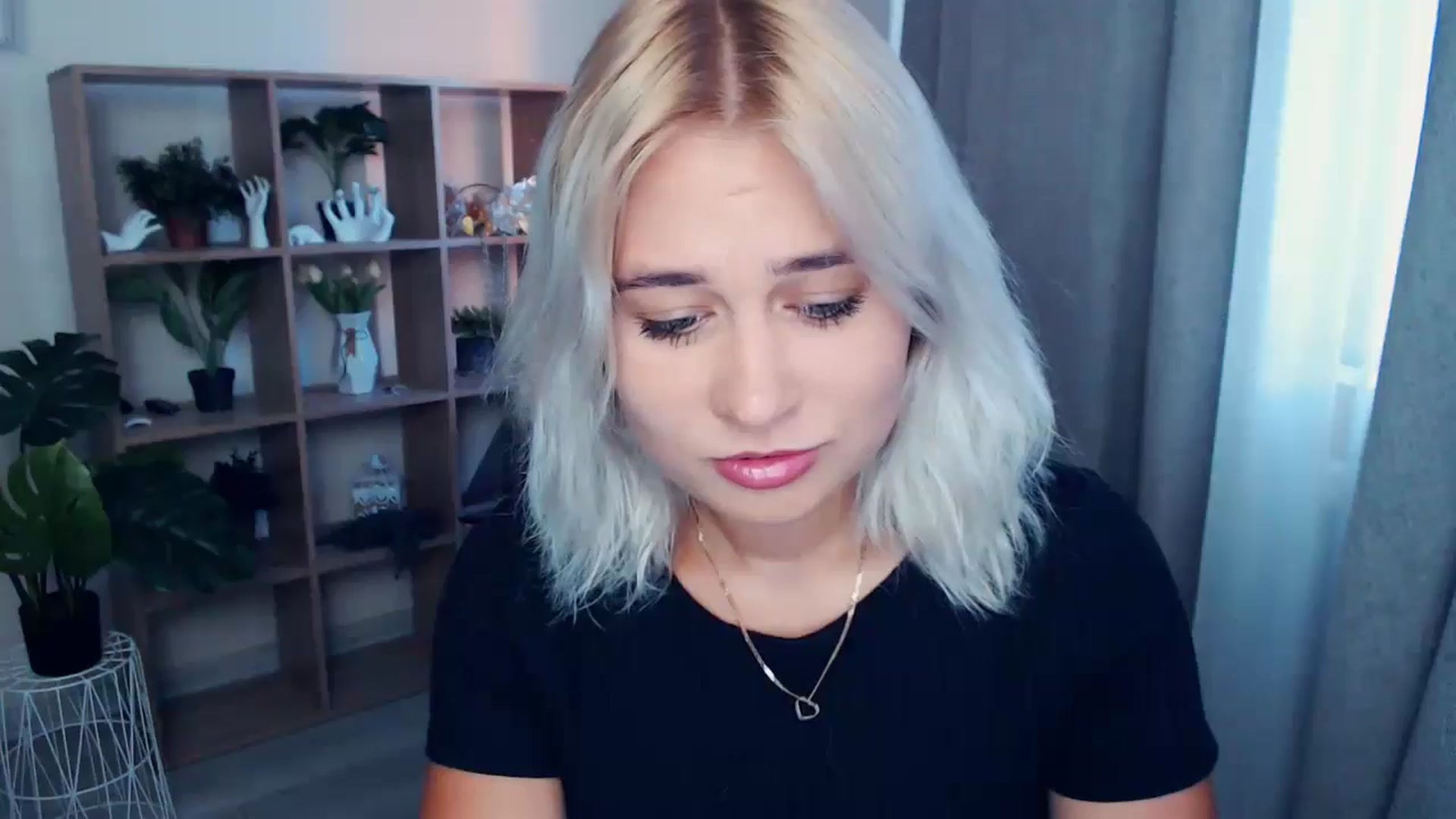 Gallery image thumbnail from Kukla_kolduna's myfreecams stream on, 06/28/2024, 18:02 image 3 of 20