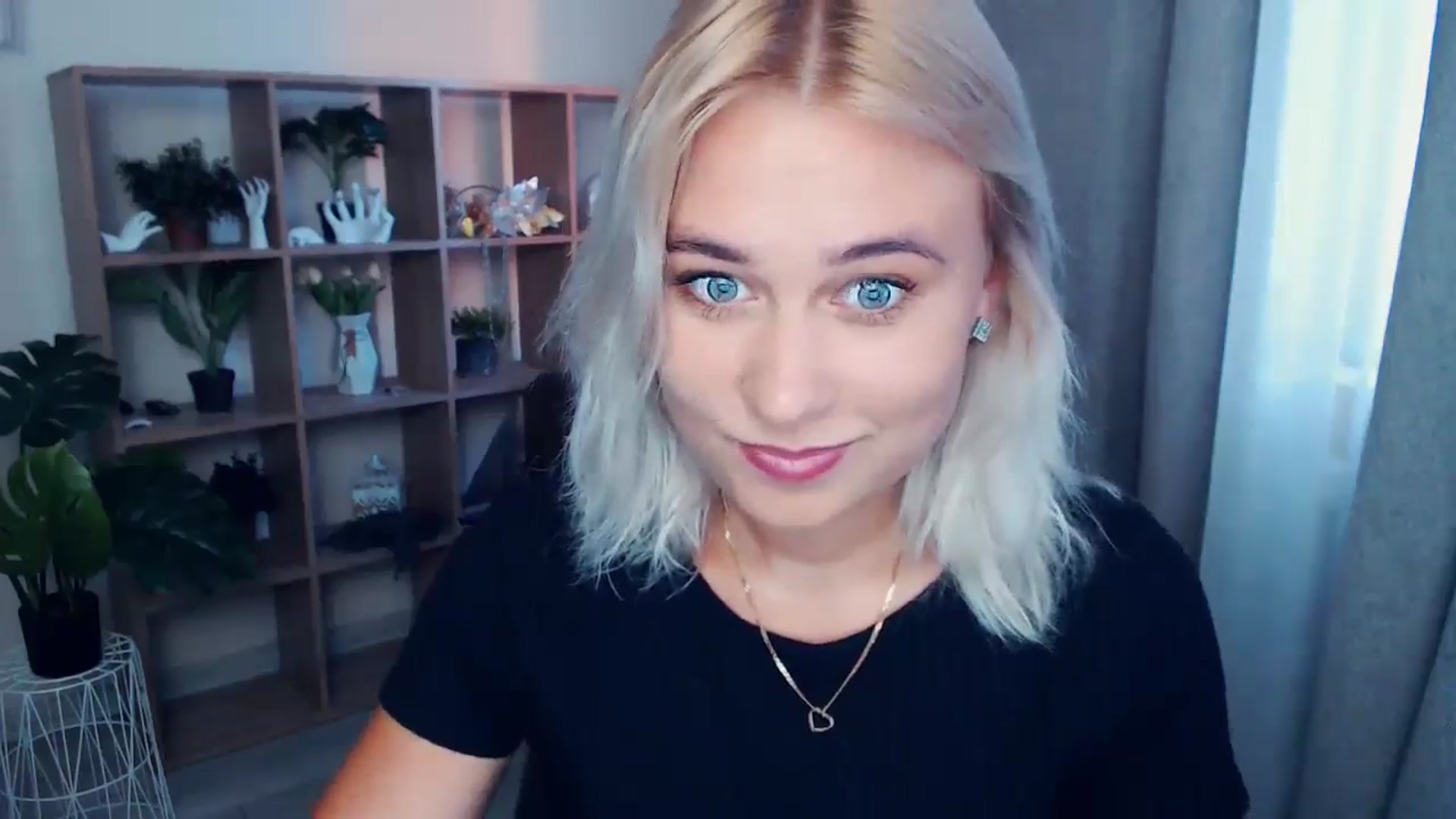 Gallery image thumbnail from Kukla_kolduna's myfreecams stream on, 06/28/2024, 18:02 image 6 of 20