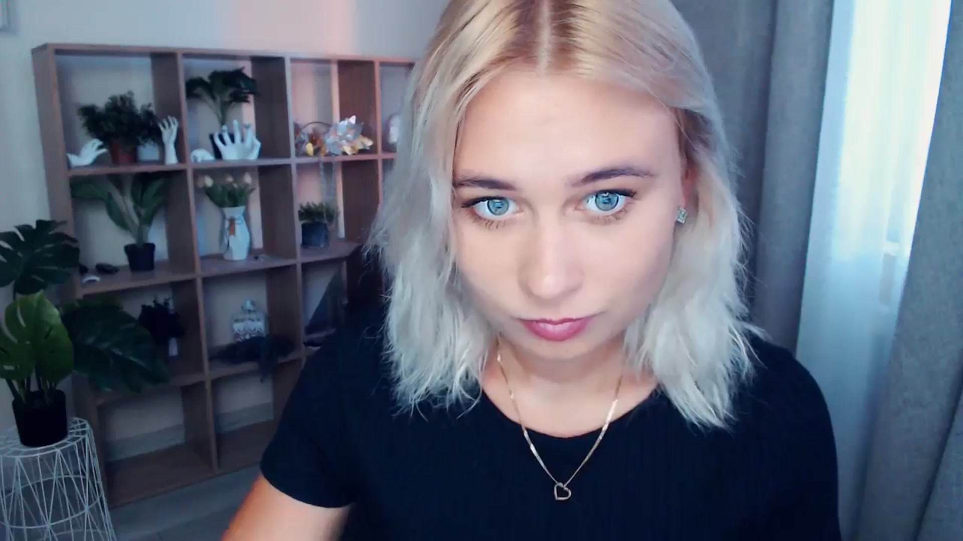Gallery image thumbnail from Kukla_kolduna's myfreecams stream on, 06/28/2024, 18:02 image 7 of 20