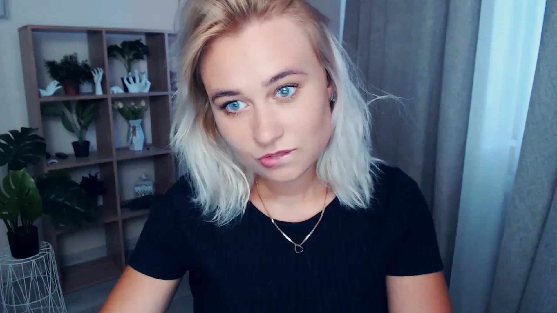Gallery image thumbnail from Kukla_kolduna's myfreecams stream on, 06/28/2024, 18:02 image 19 of 20