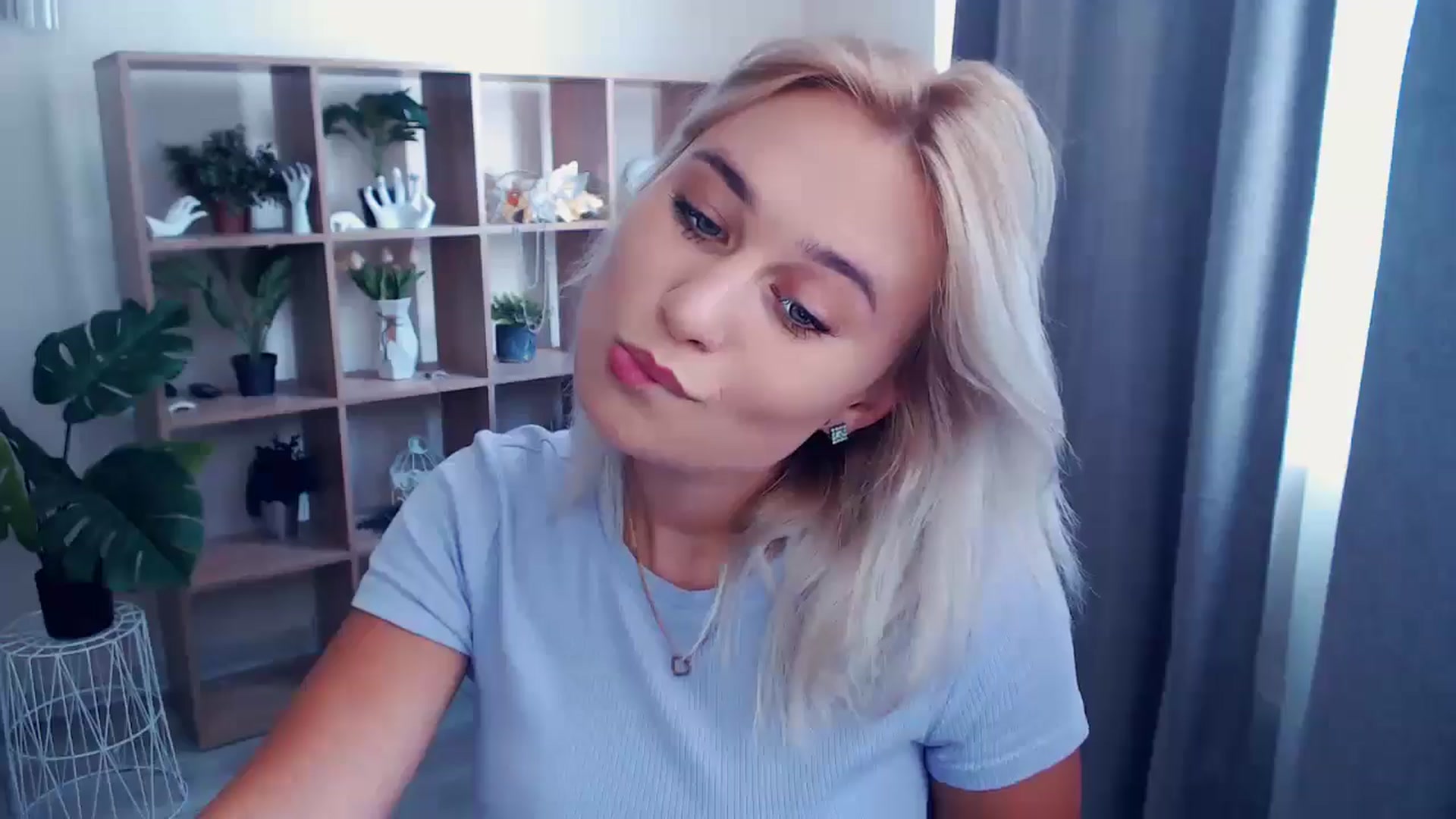 Gallery image thumbnail from Kukla_kolduna's myfreecams stream on, 06/29/2024, 11:12 image 14 of 20