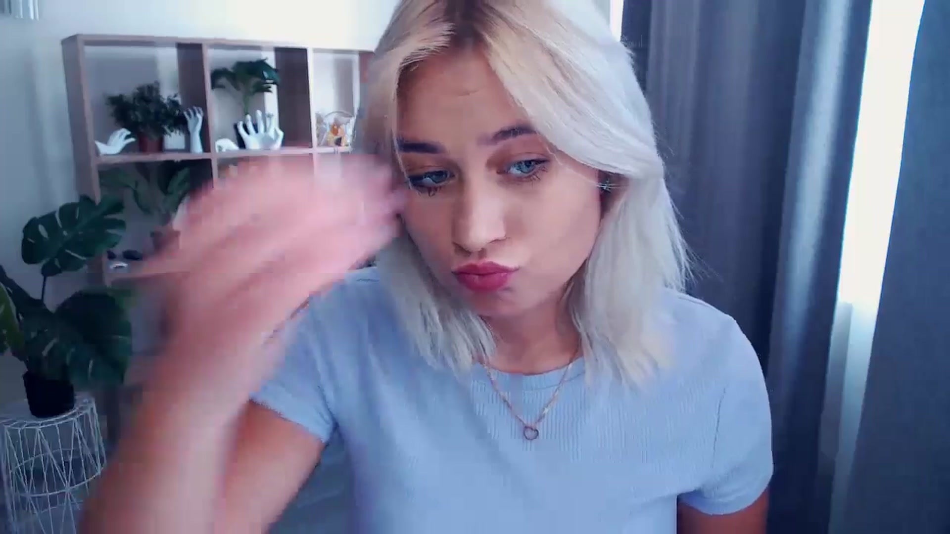 Gallery image thumbnail from Kukla_kolduna's myfreecams stream on, 06/29/2024, 11:12 image 18 of 20