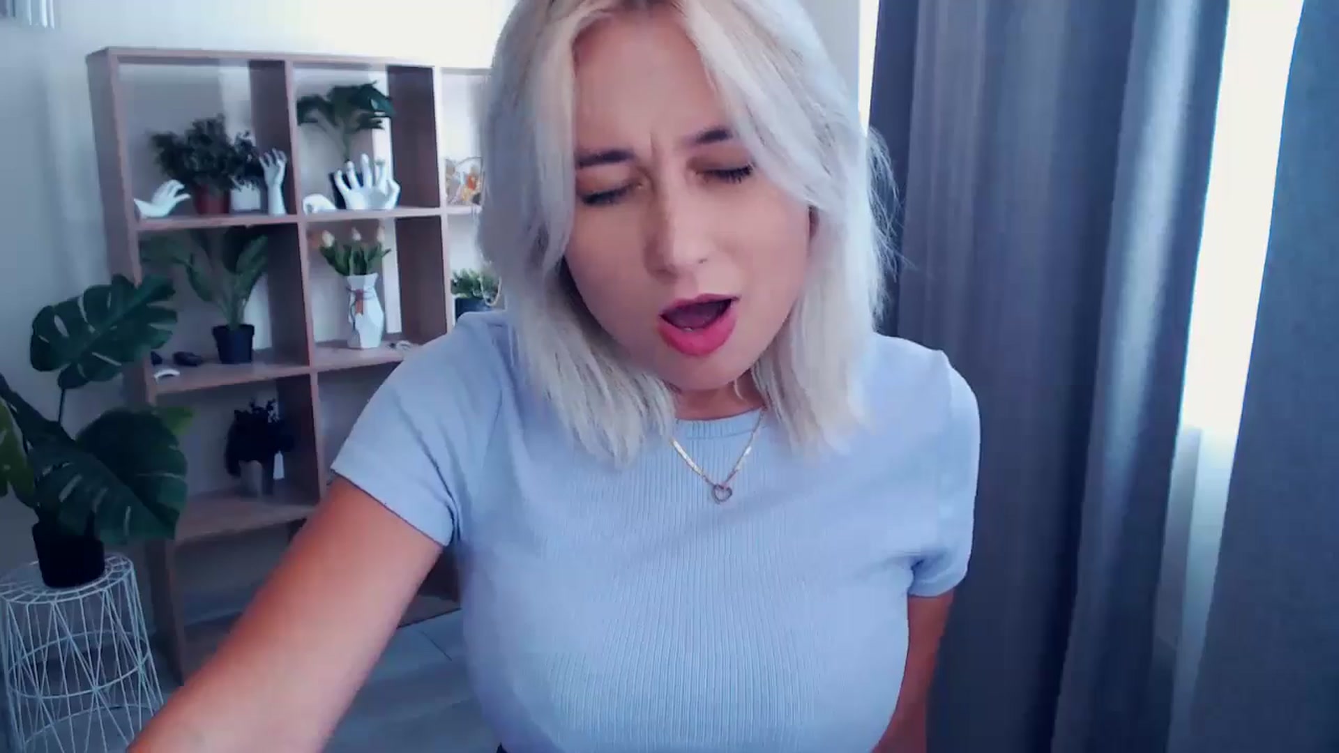 Gallery image thumbnail from Kukla_kolduna's myfreecams stream on, 06/29/2024, 11:27 image 6 of 20