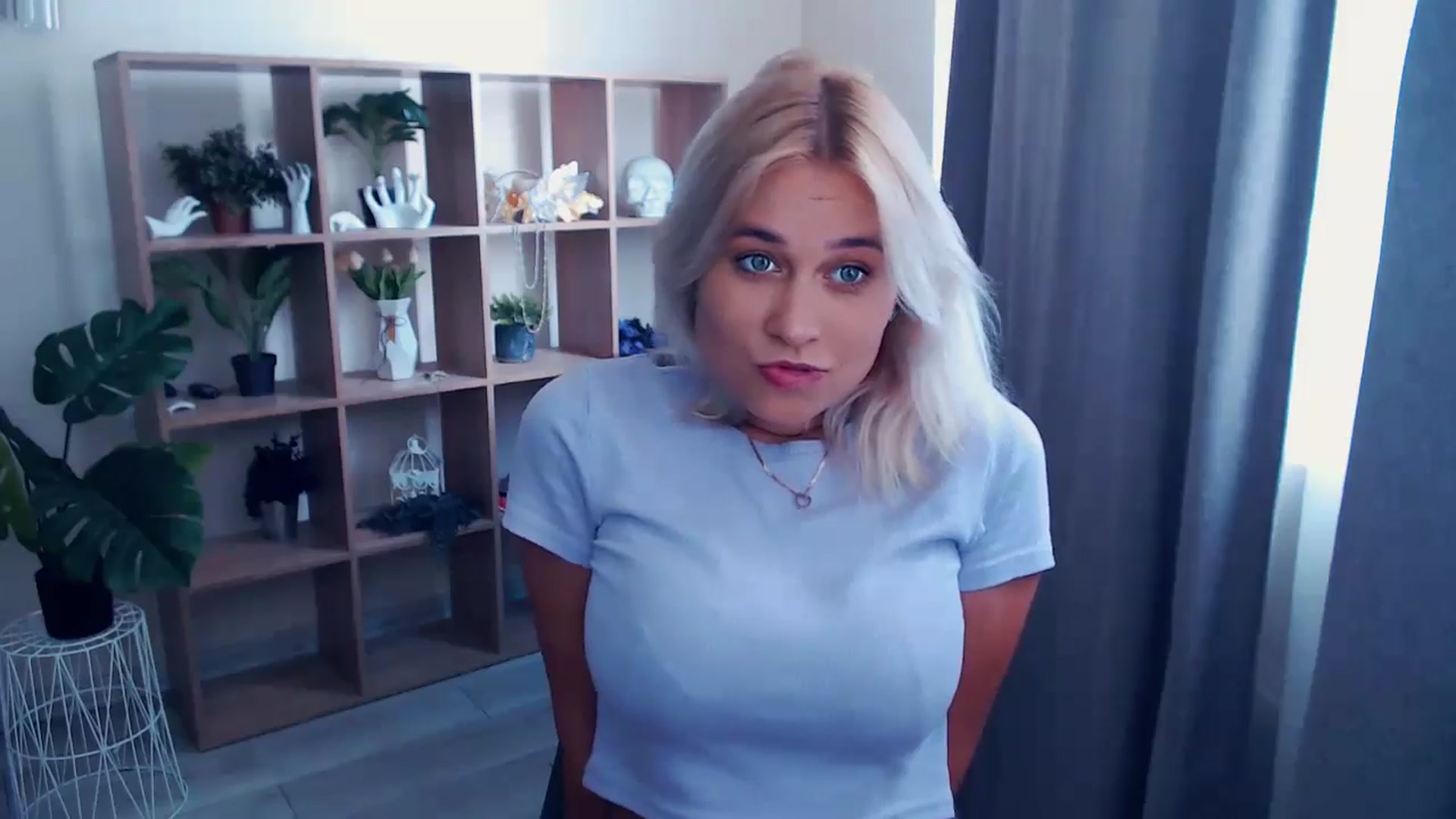 Gallery image thumbnail from Kukla_kolduna's myfreecams stream on, 06/29/2024, 11:27 image 2 of 20