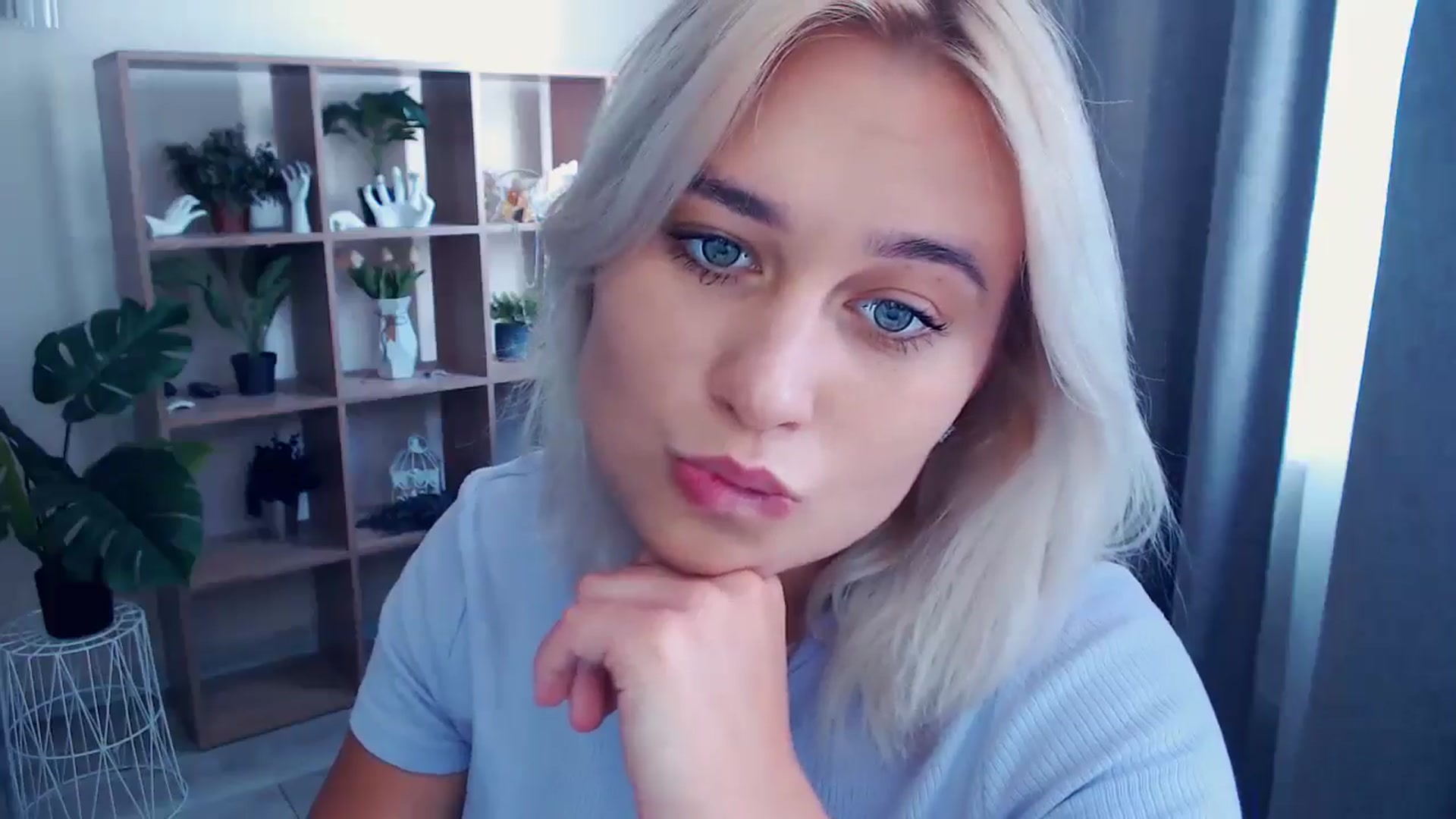 Gallery image thumbnail from Kukla_kolduna's myfreecams stream on, 06/29/2024, 11:42 image 8 of 20