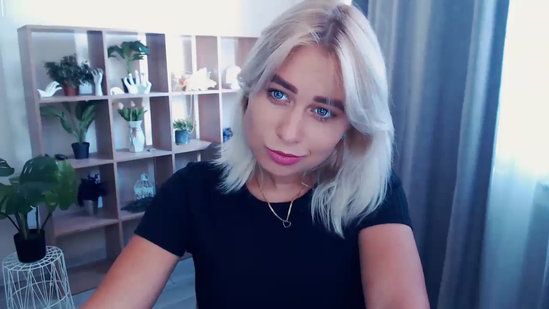 Gallery image thumbnail from Kukla_kolduna's myfreecams stream on, 06/30/2024, 13:43 image 2 of 20